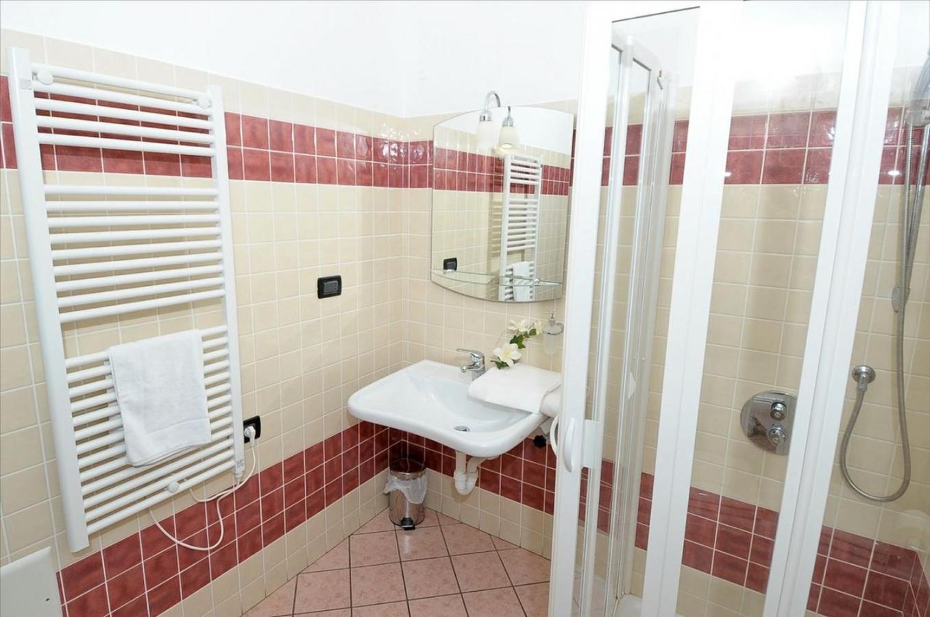 Superior Double or Twin Room photo 2