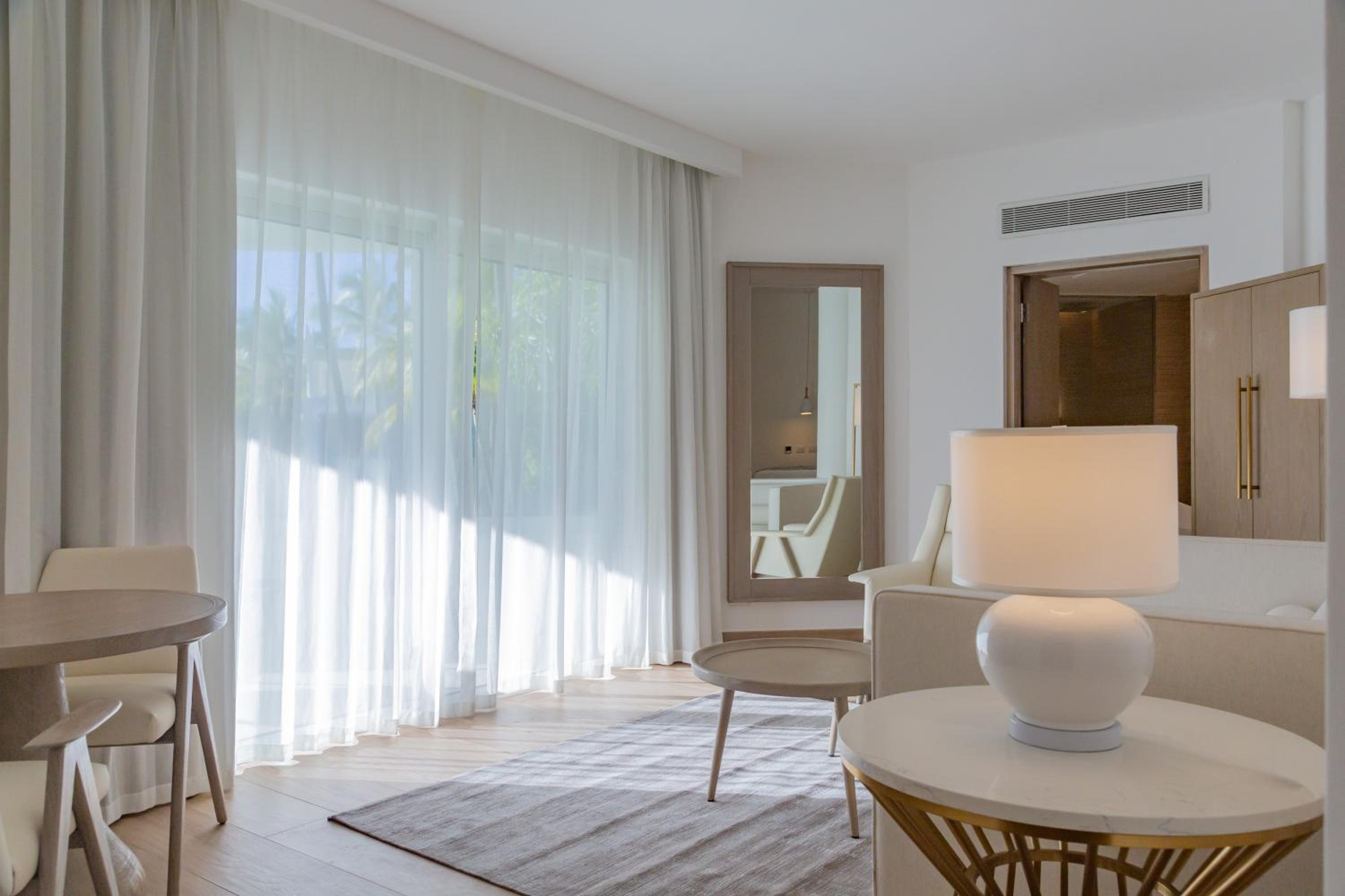 Bungalow Suite ( 2Adt + 2Chi )