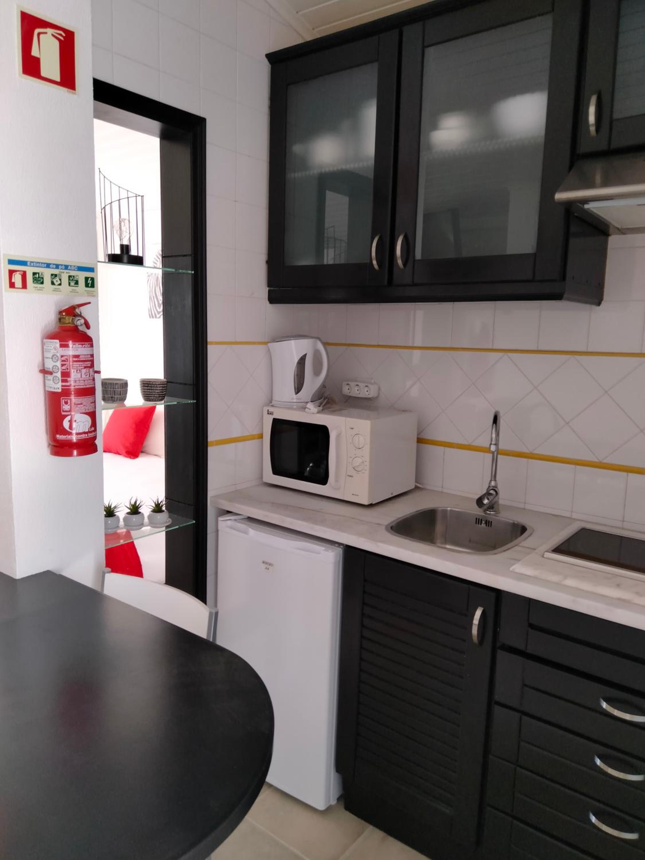 Studio with Garden View - Photo 4