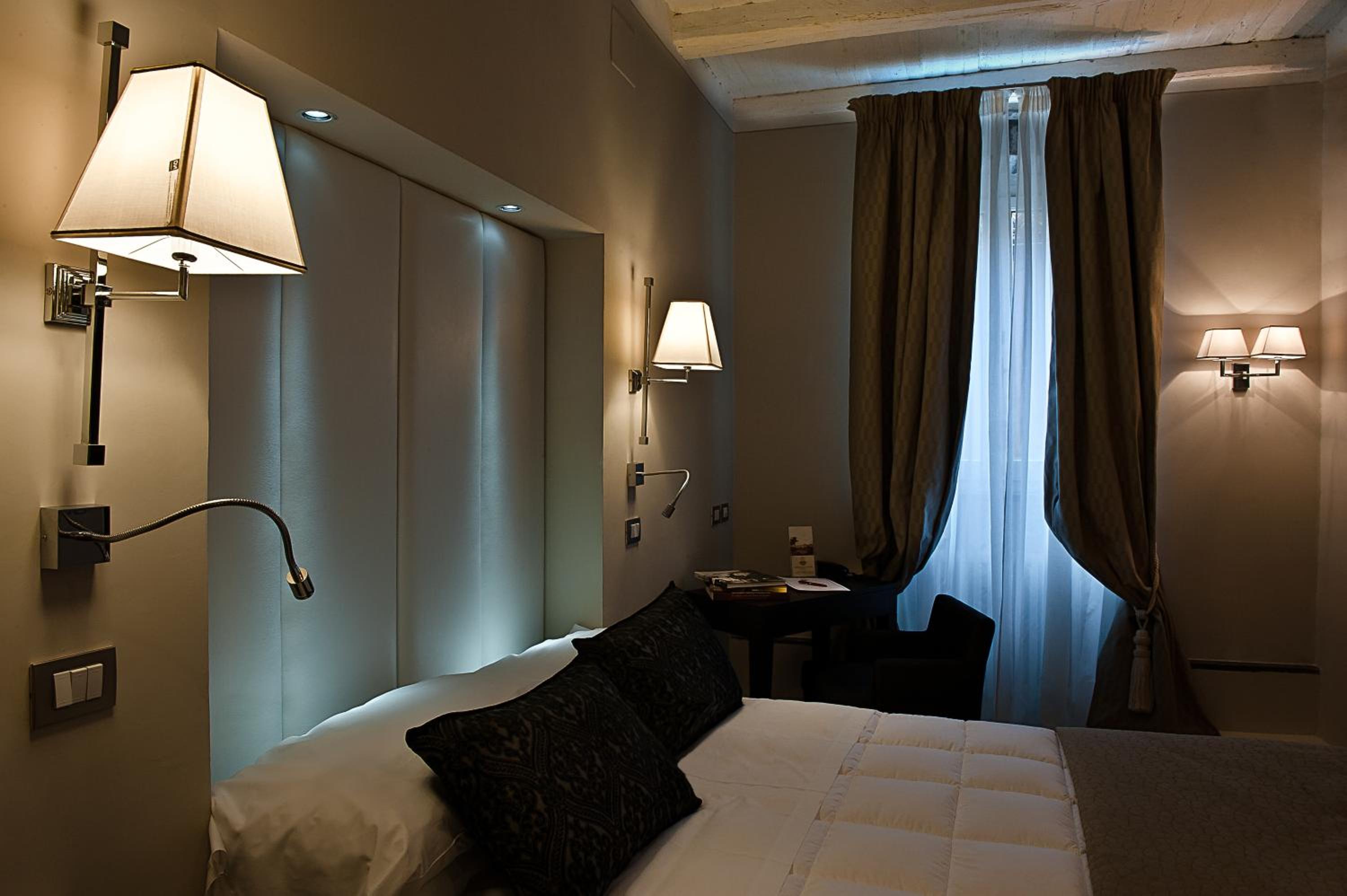 Classic Double or Twin Room - Photo 3
