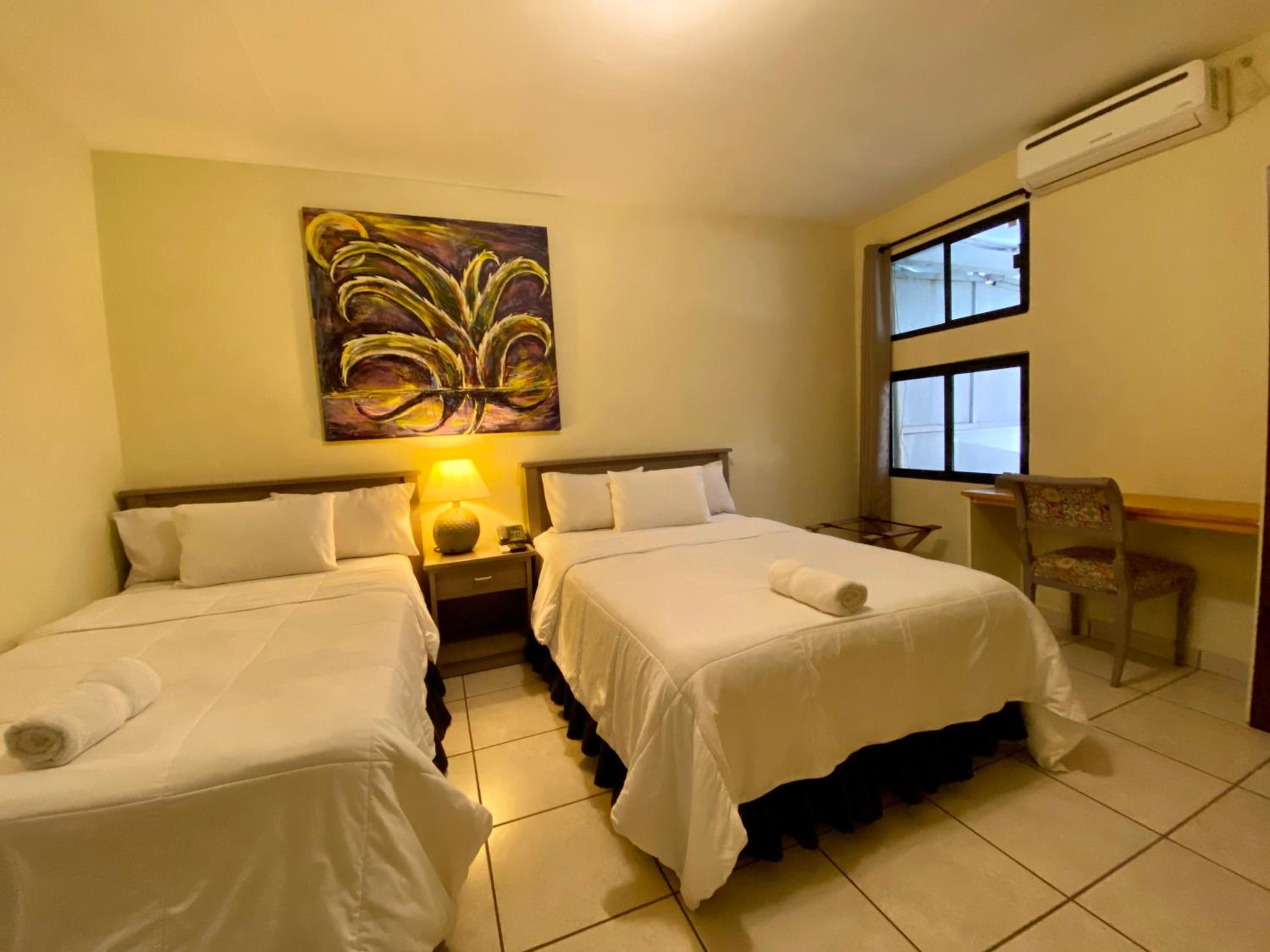 Double Room - Photo 9