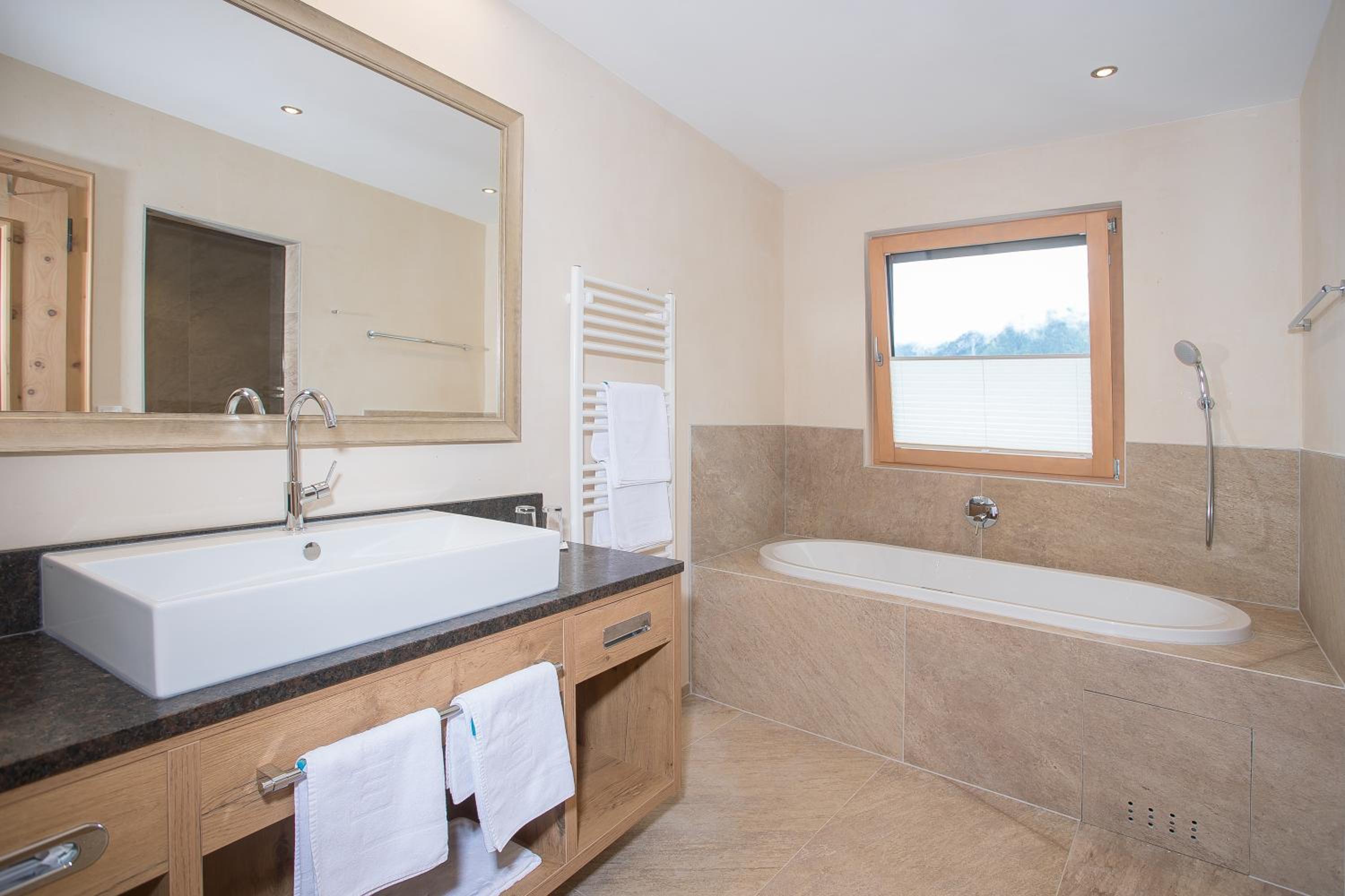 Tower Suite - Photo 3