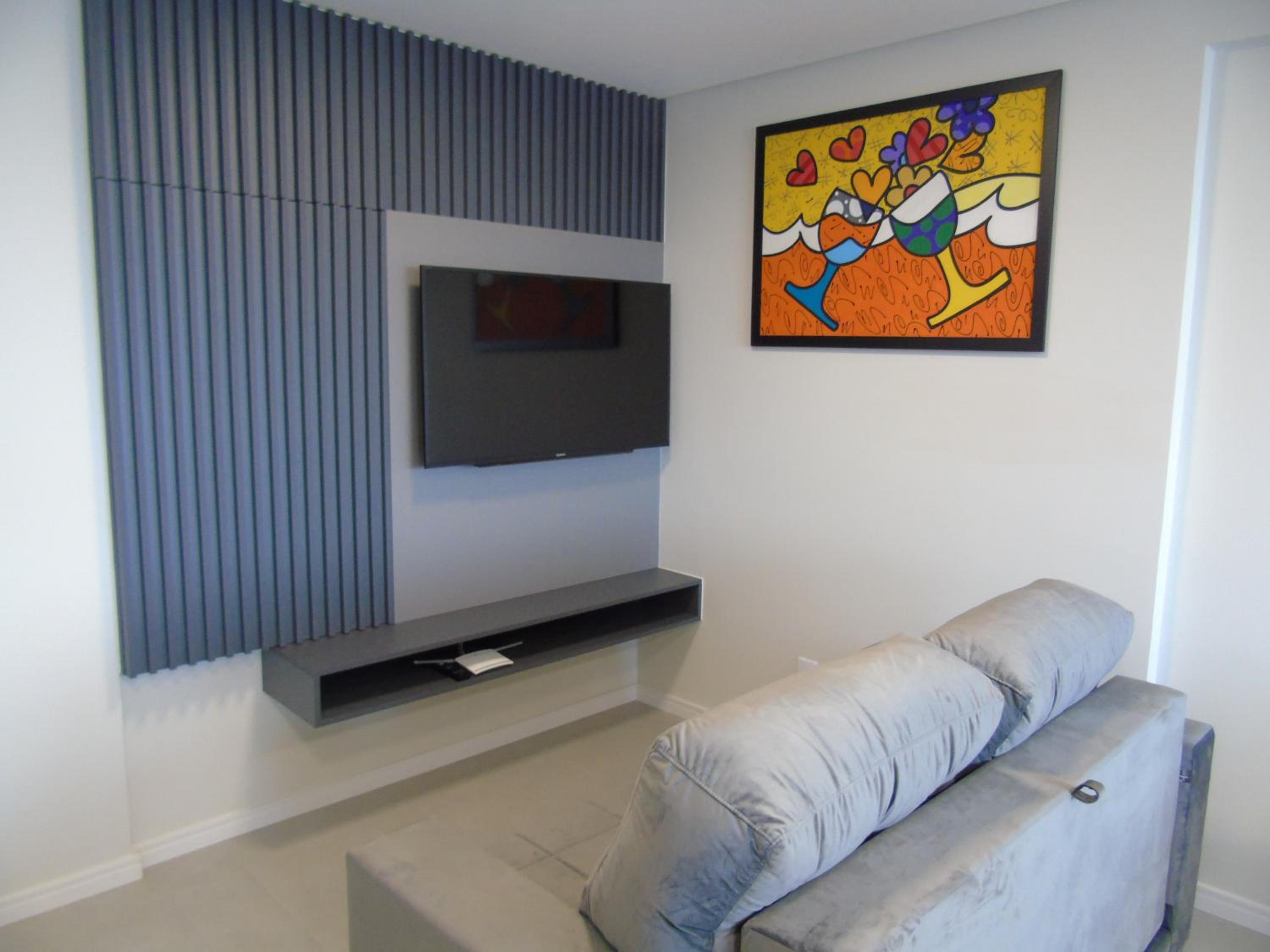 One-Bedroom Apartment - Photo 11