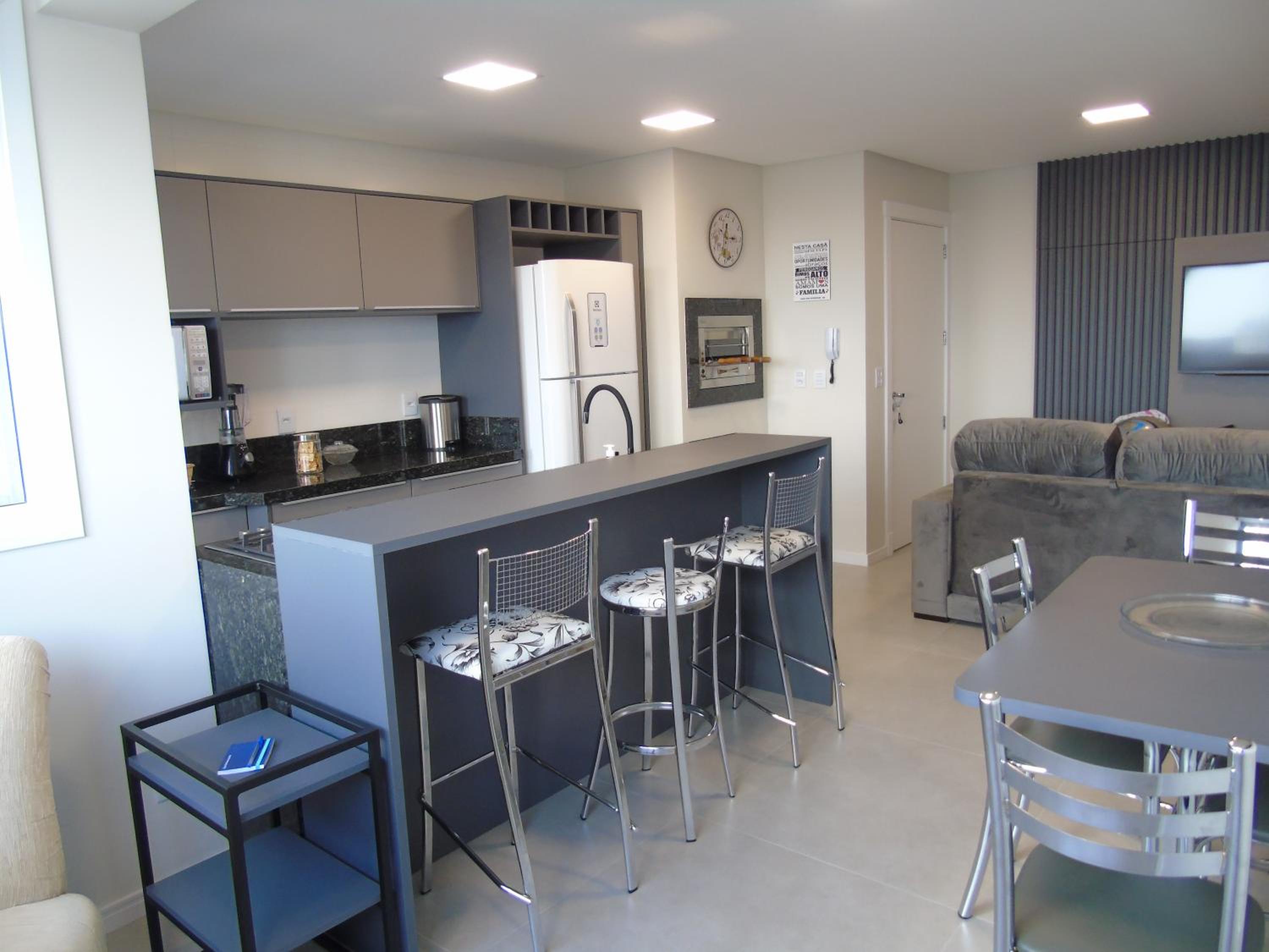 One-Bedroom Apartment - Photo 3