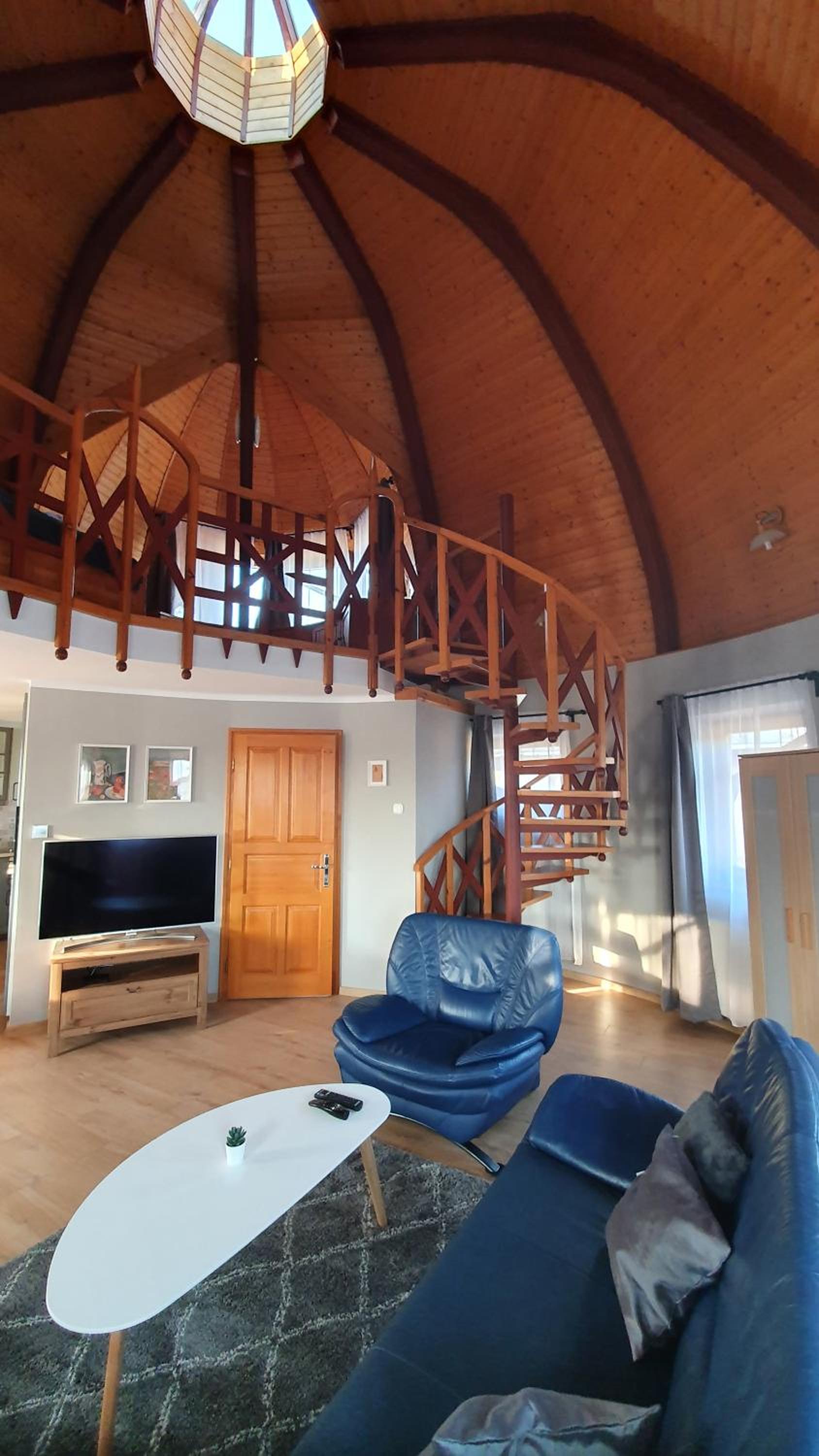 Apartment - Split Level - Photo 41