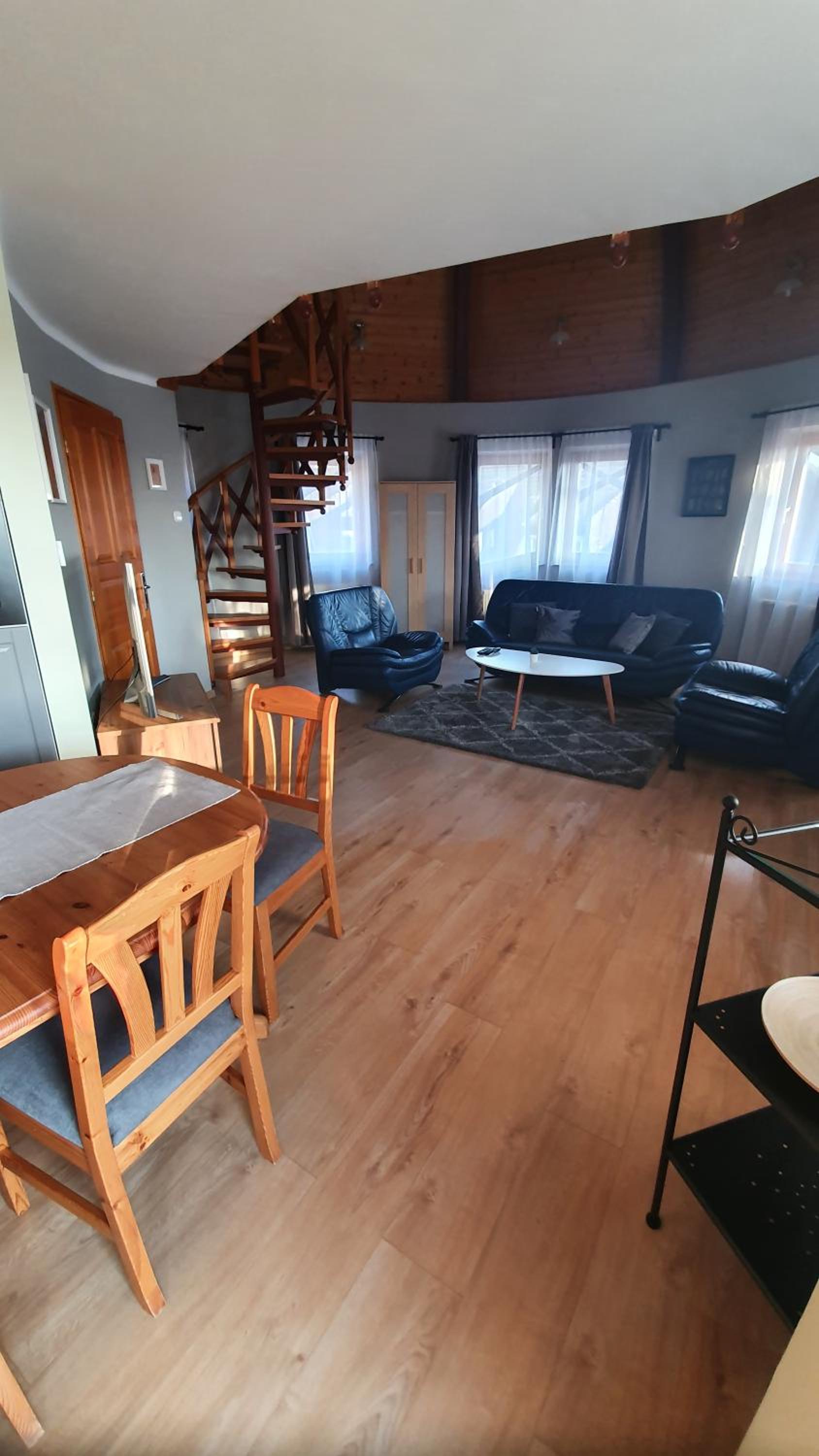 Apartment - Split Level - Photo 26
