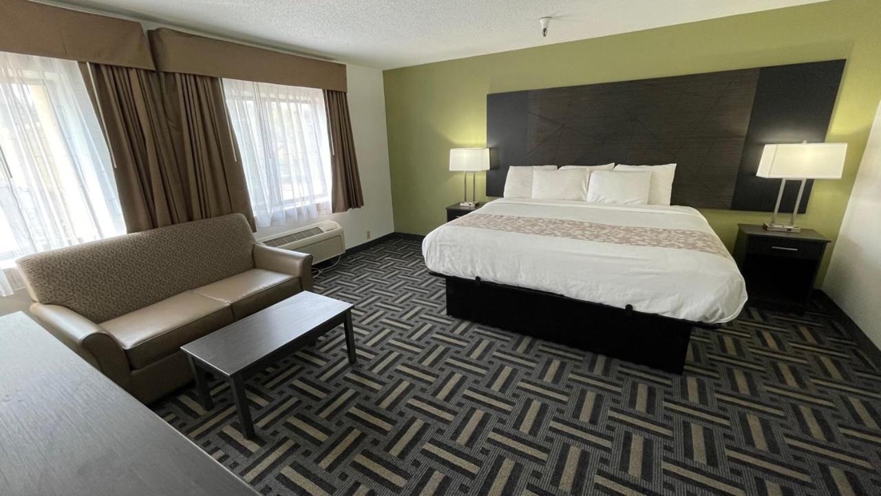 Executive King Room - Photo 2