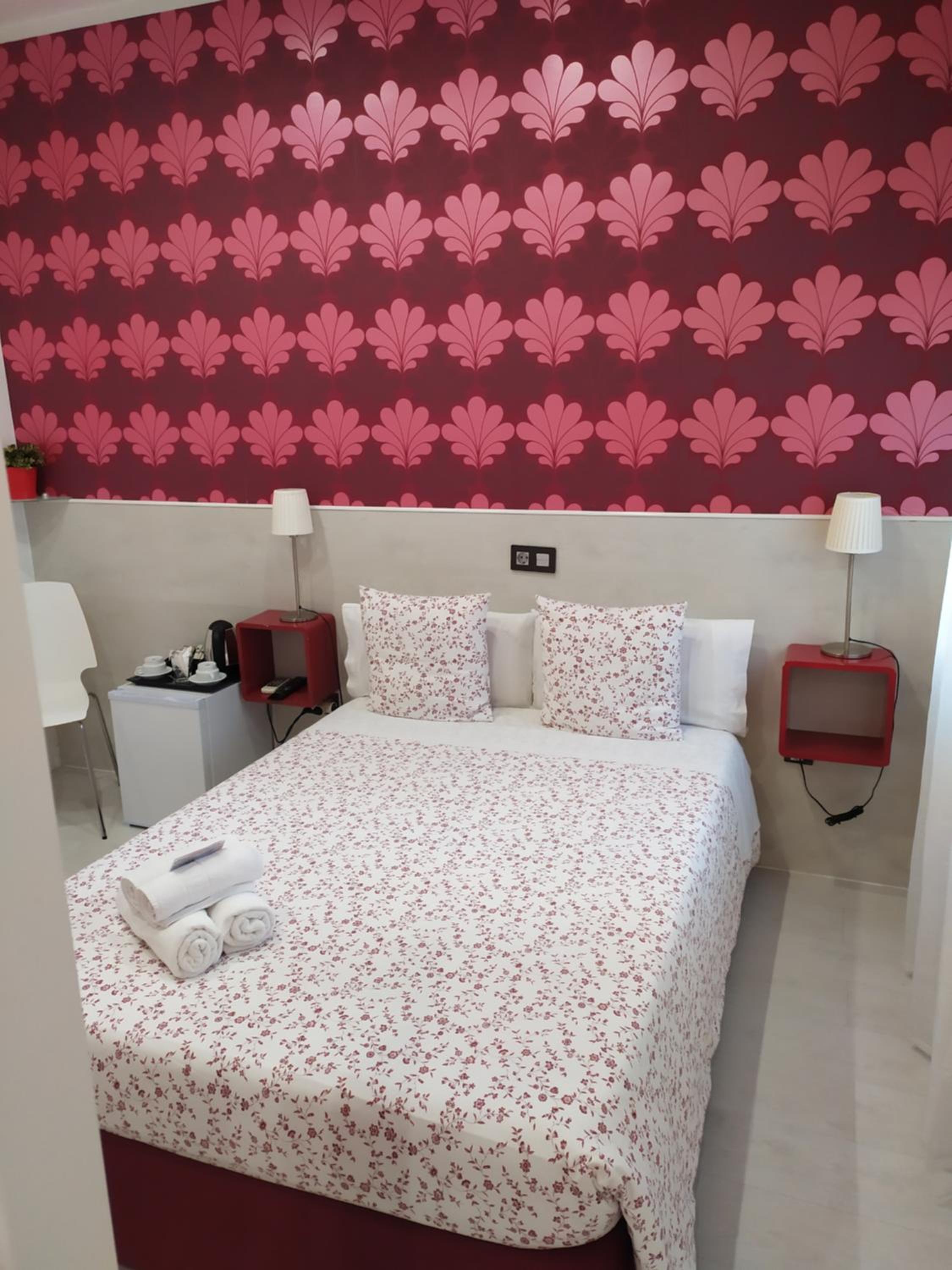 Double Room - Photo 3