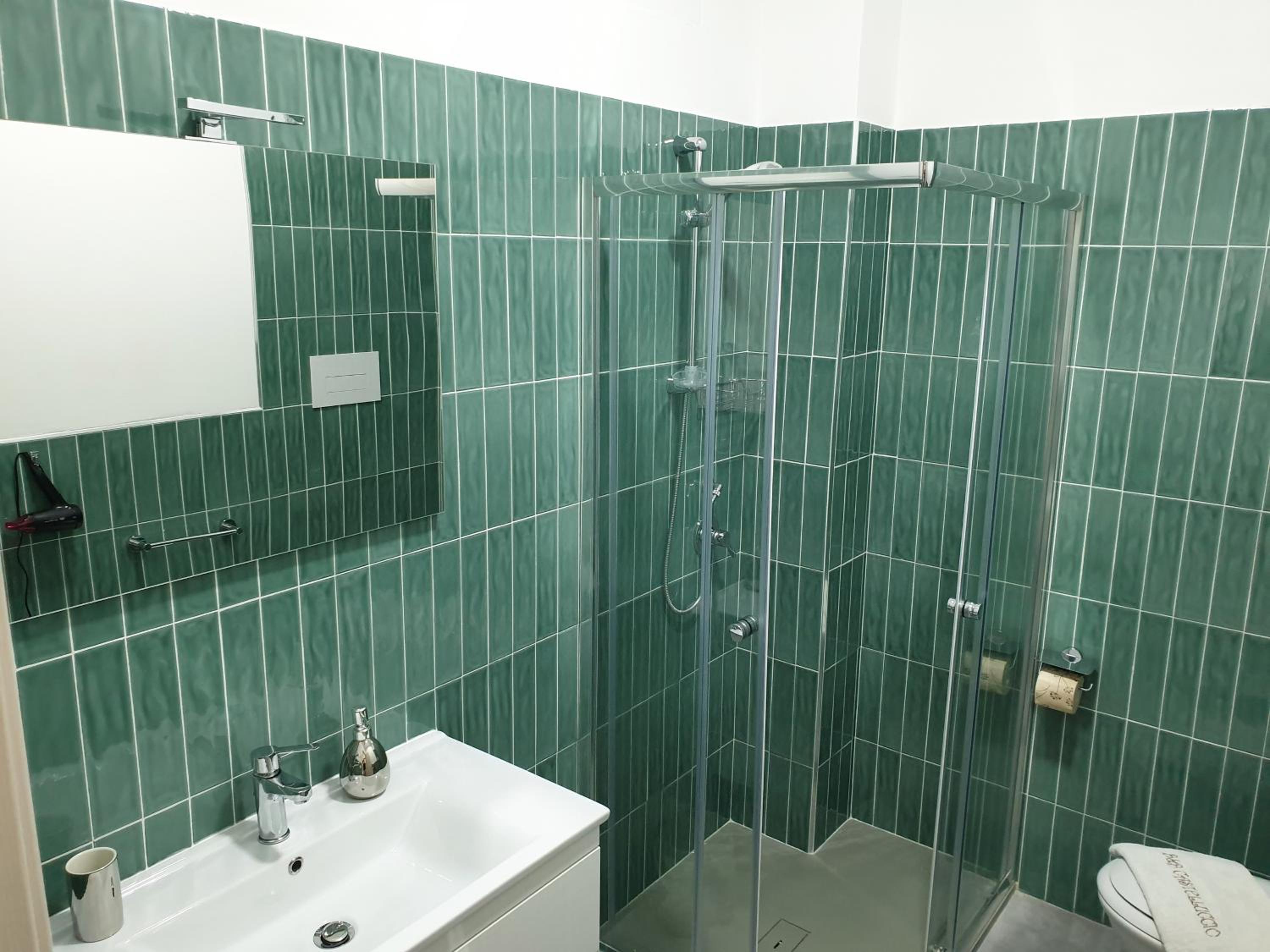 Deluxe Triple Room - Photo 5