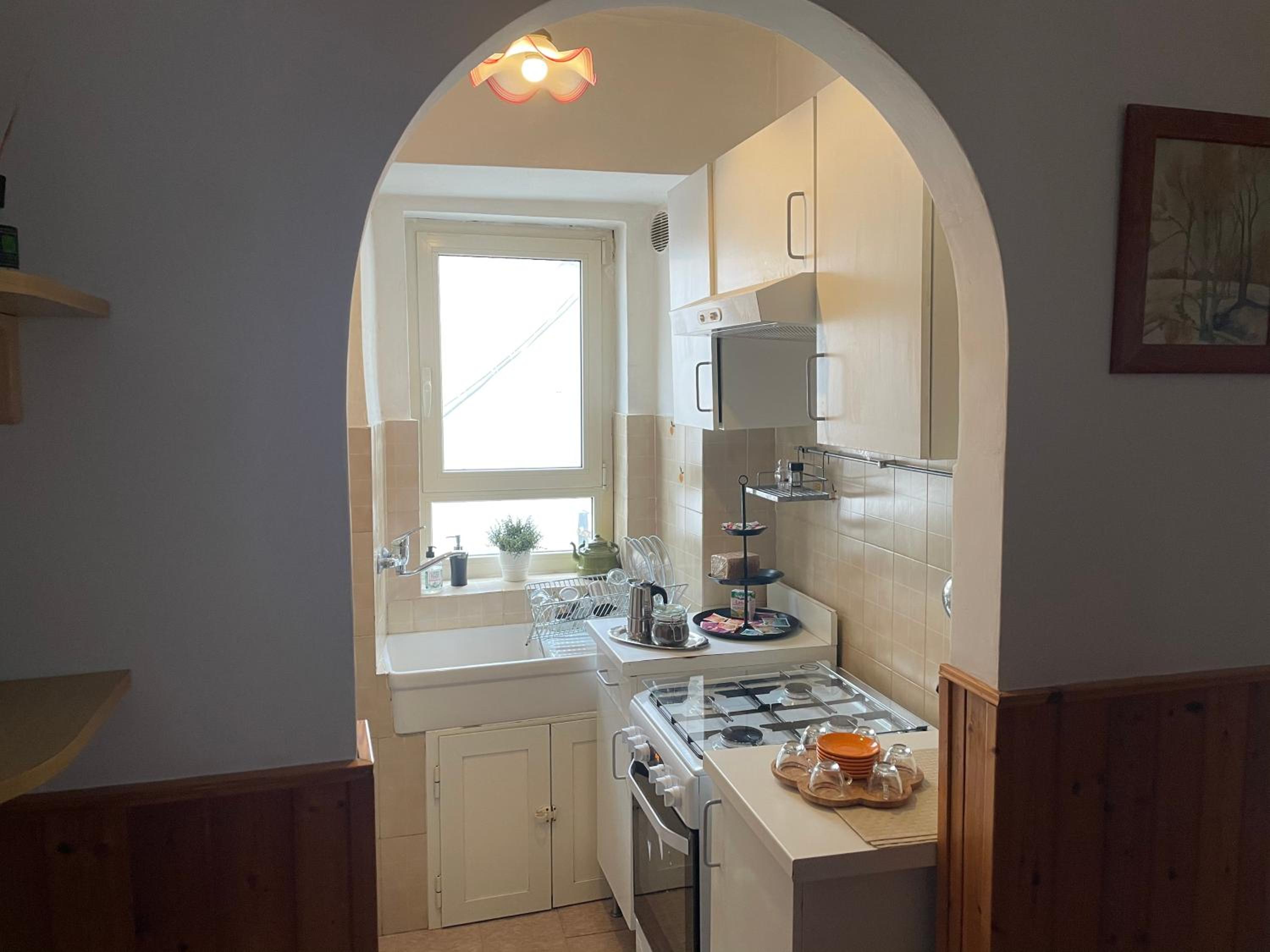Two-Bedroom House - Photo 18