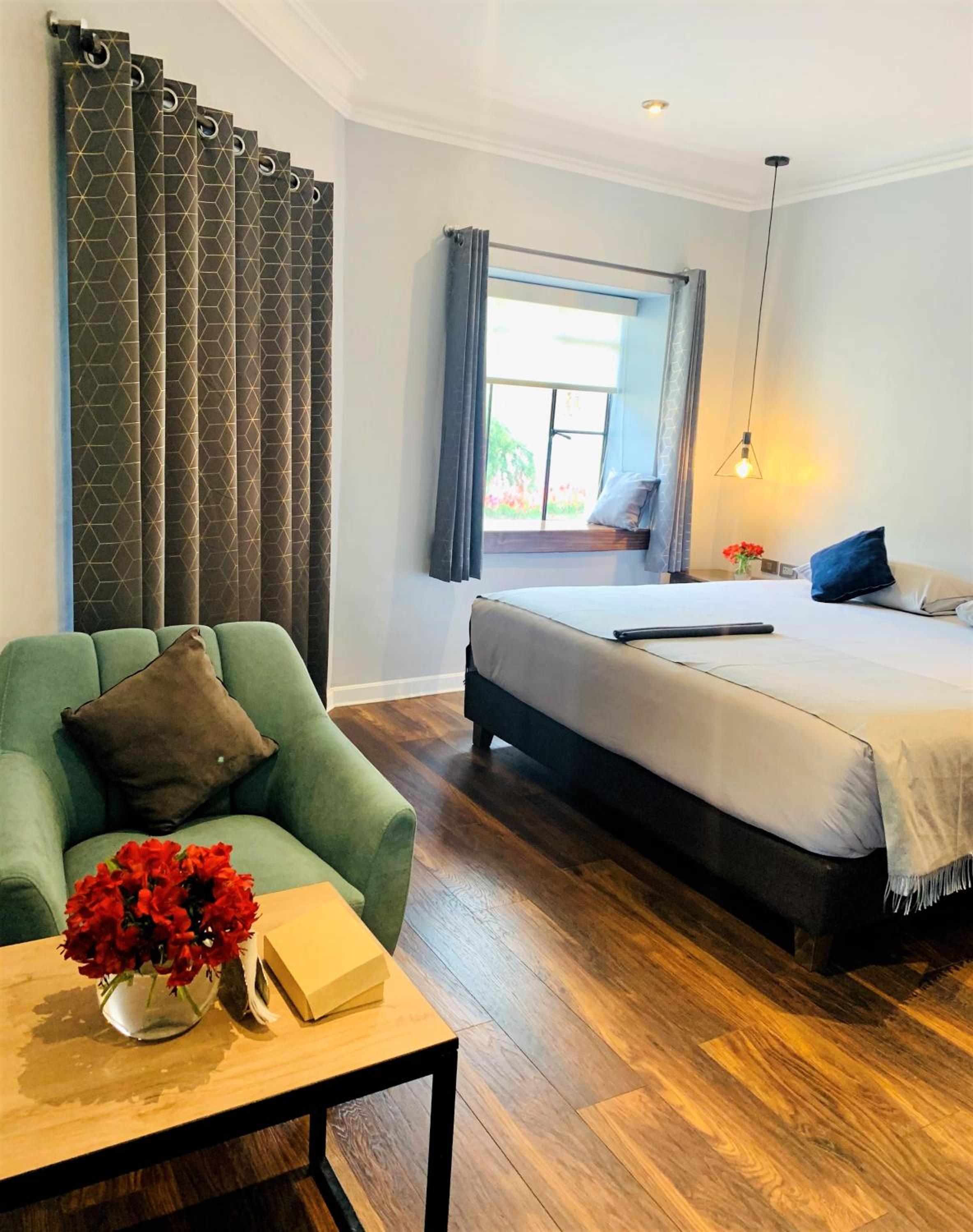 King Room with Mountain View photo 1