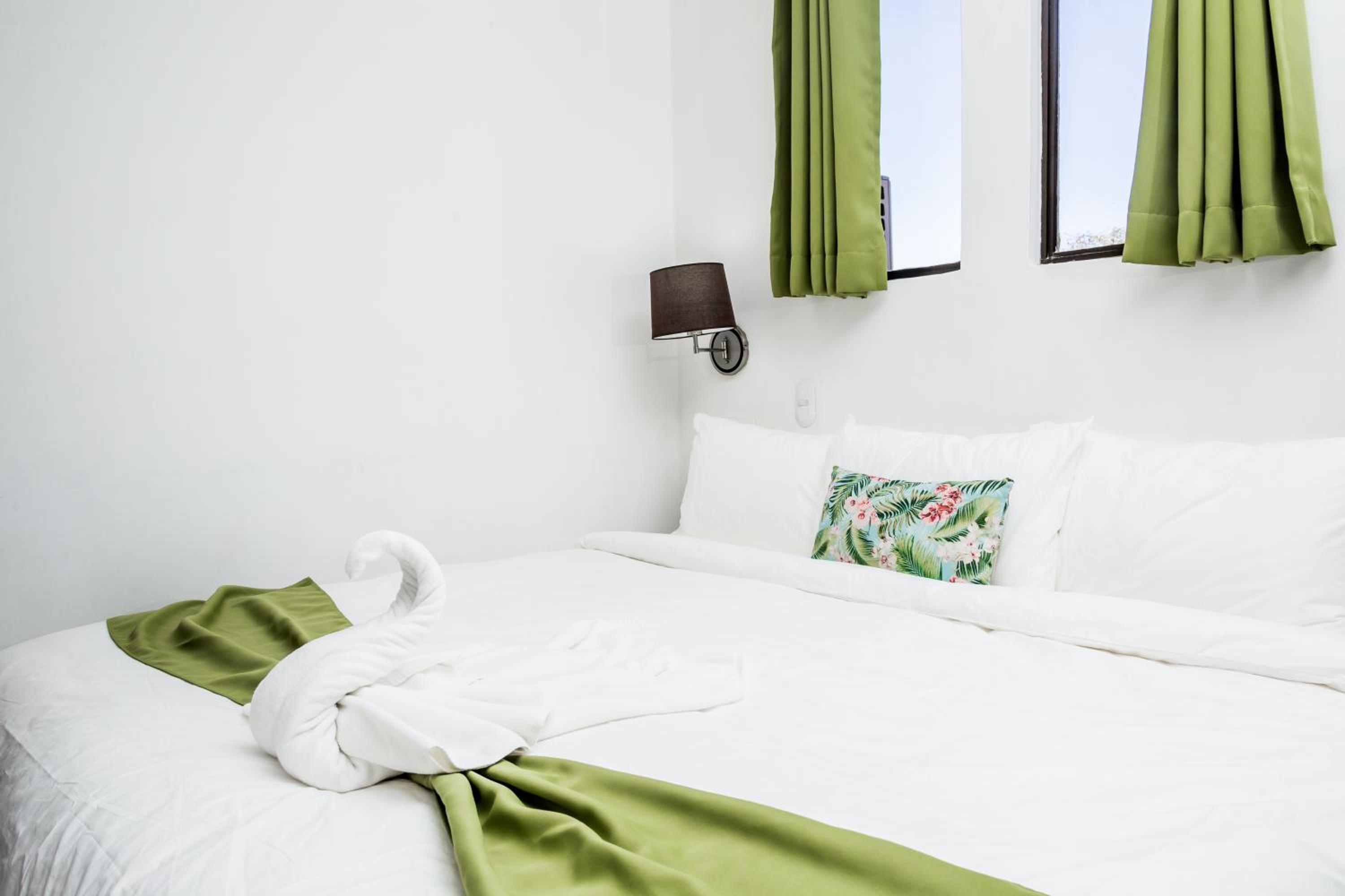 Standard King Room photo 2