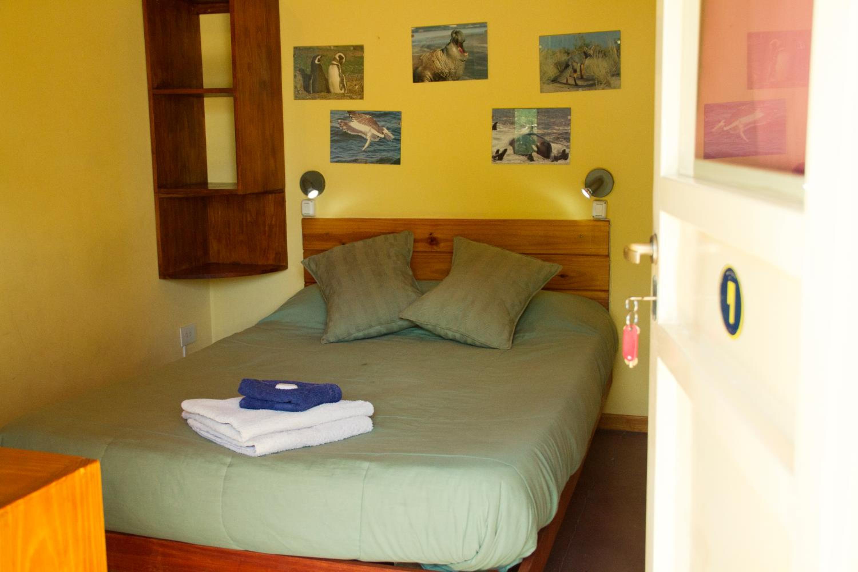 Double Room with Shared Bathroom photo 3