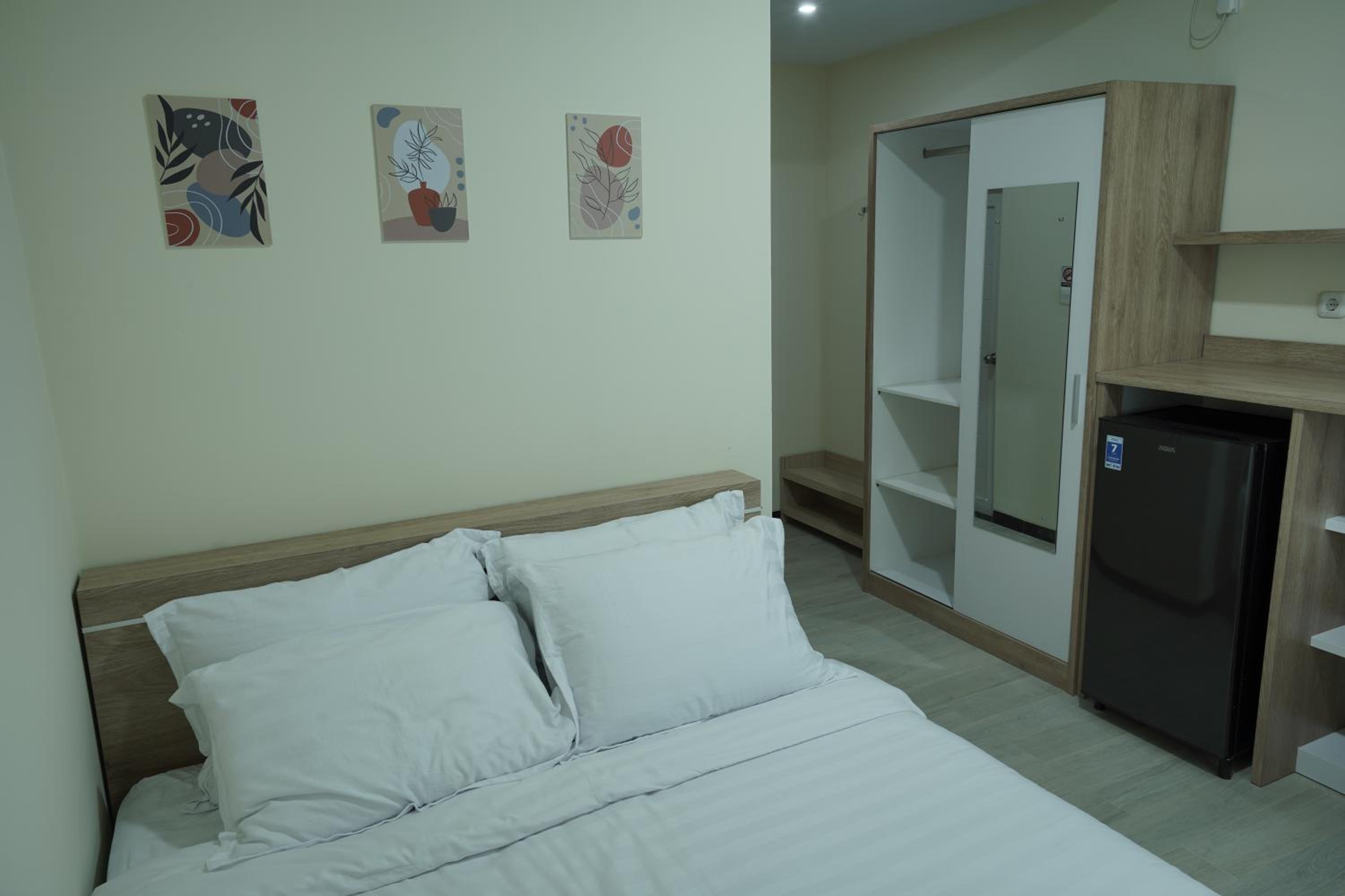 Double Room with Private Bathroom - Photo 1
