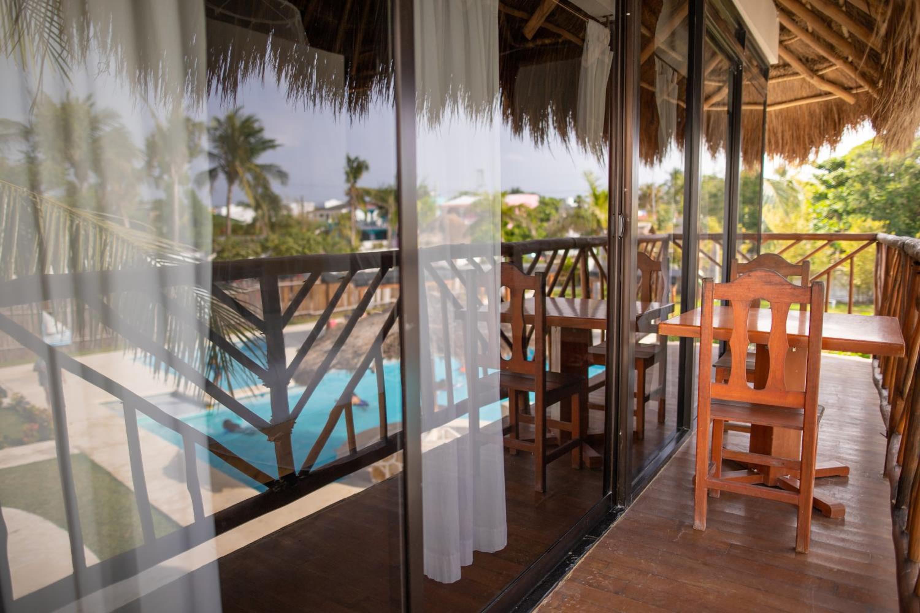 Palapa Family Suite Pool View photo 2