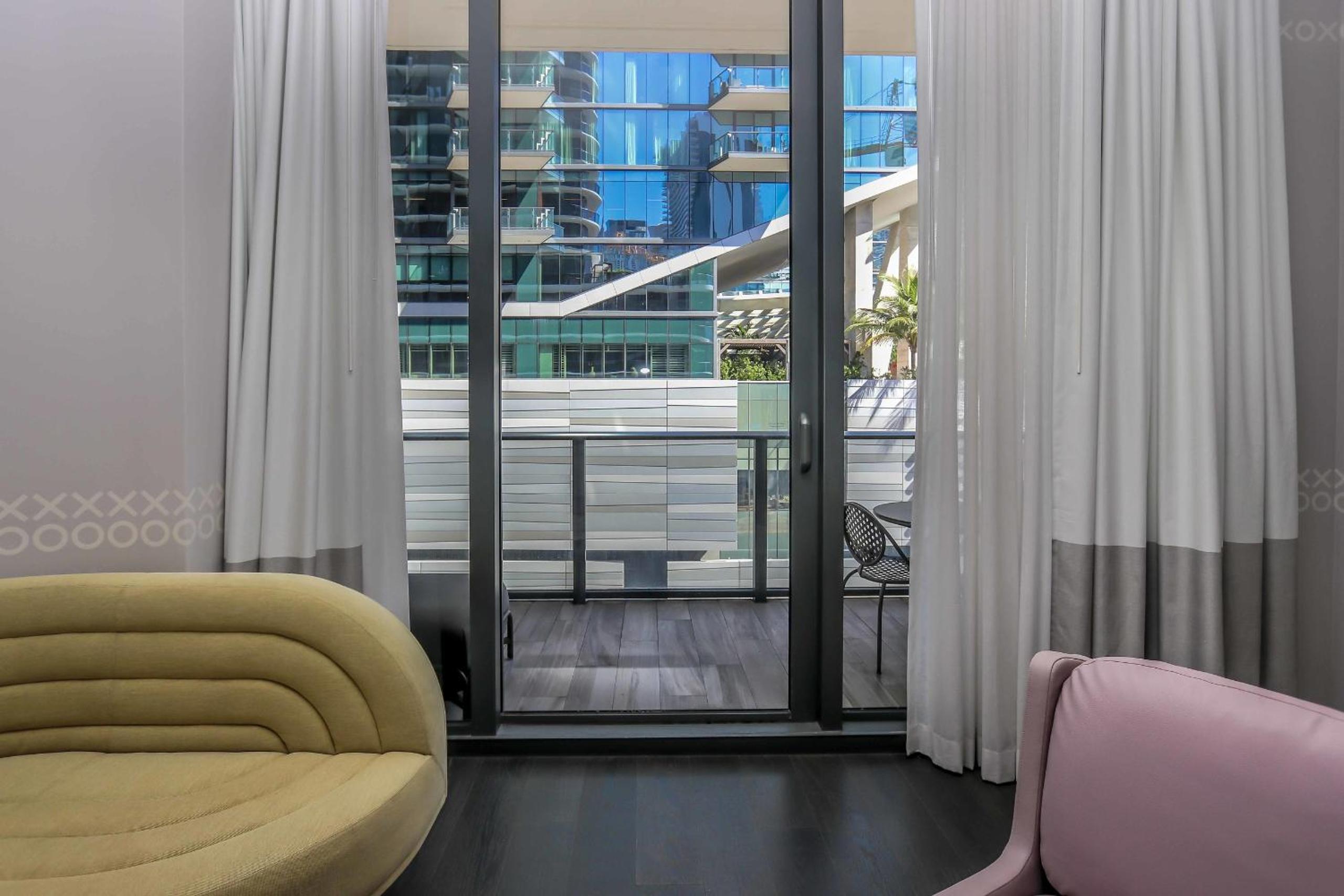 Suite with One King Bed and Balcony (Non Smoking)