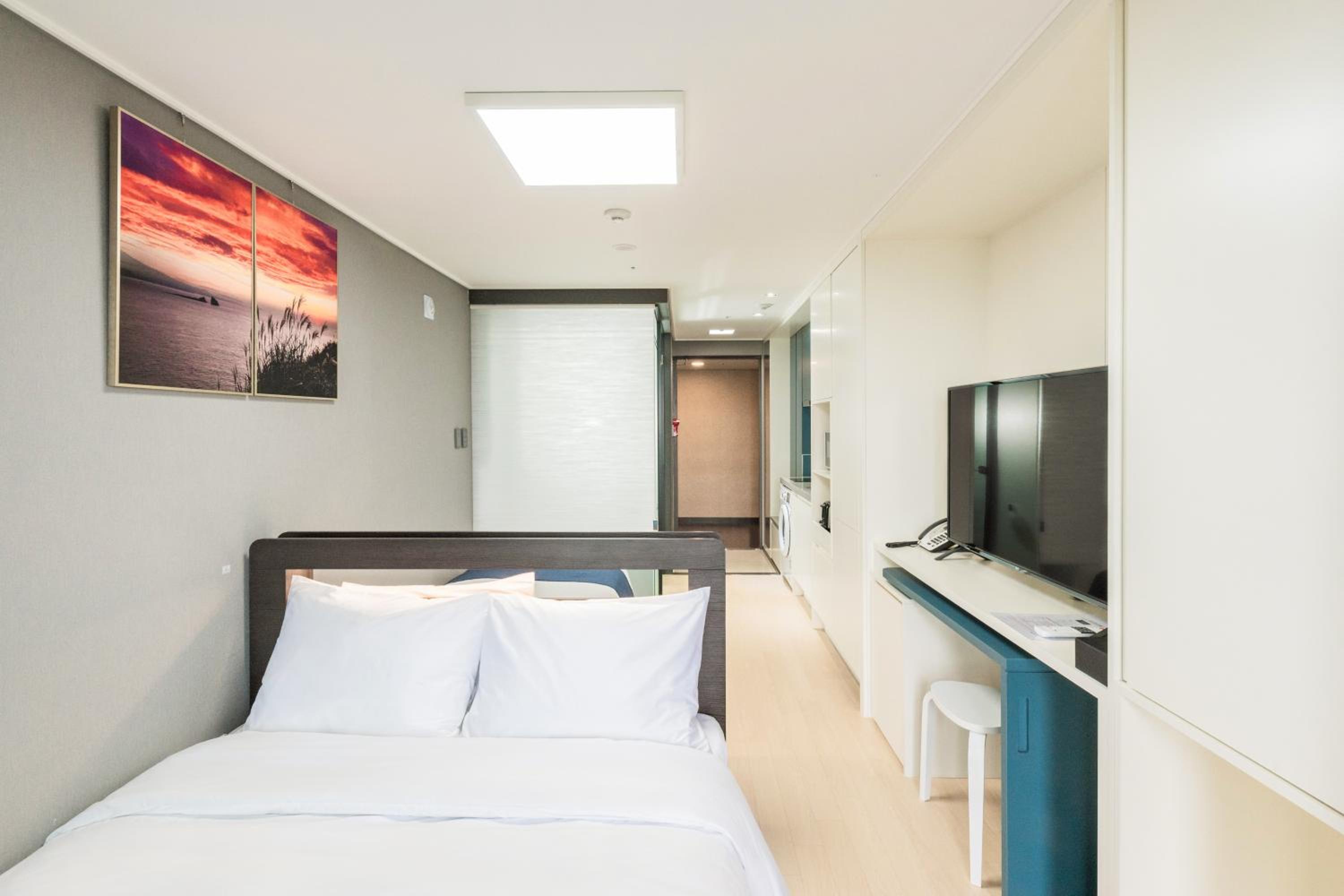 Deluxe Family Twin Room - Photo 1