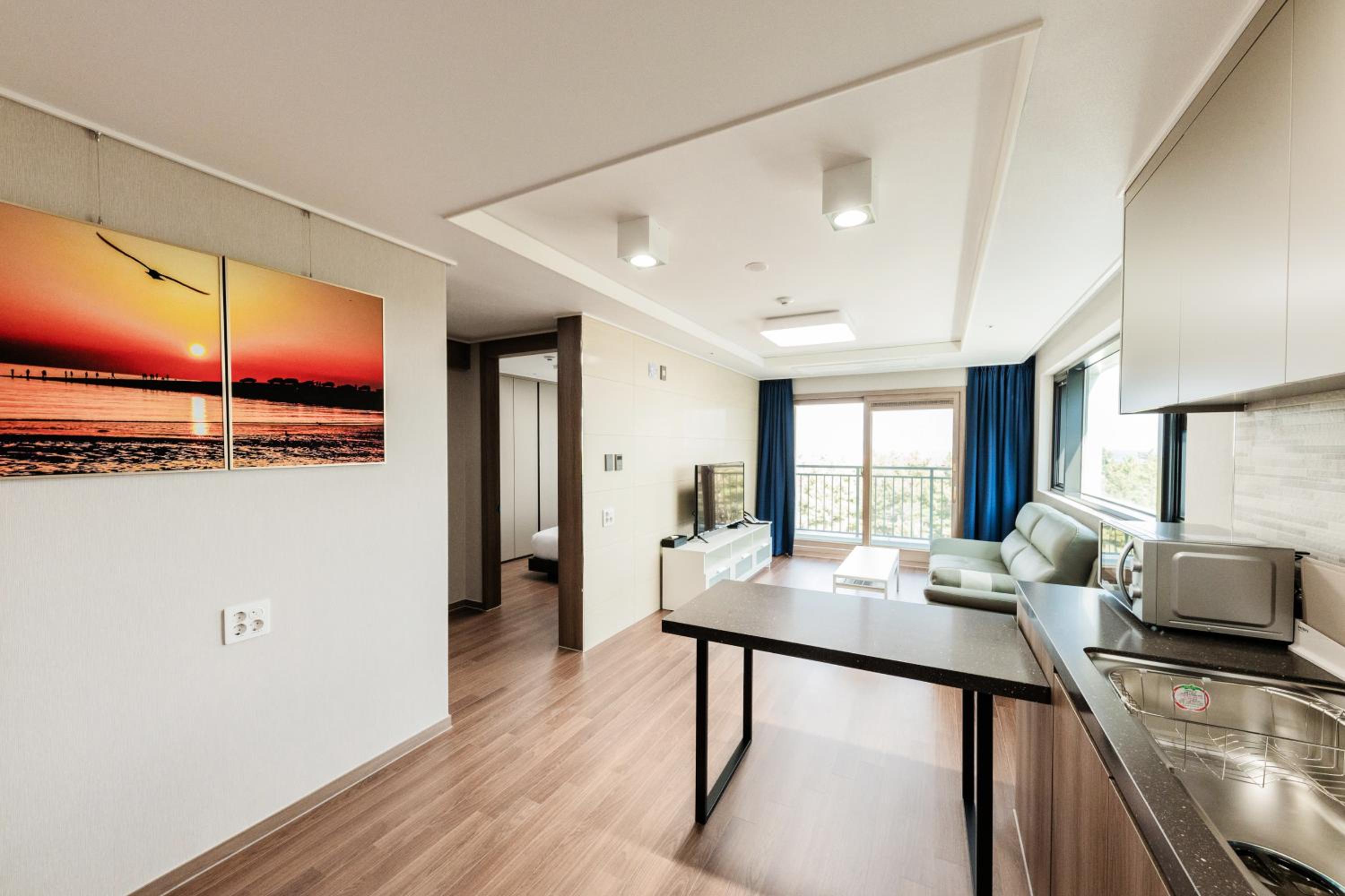 Suite With Sea View - Photo 3