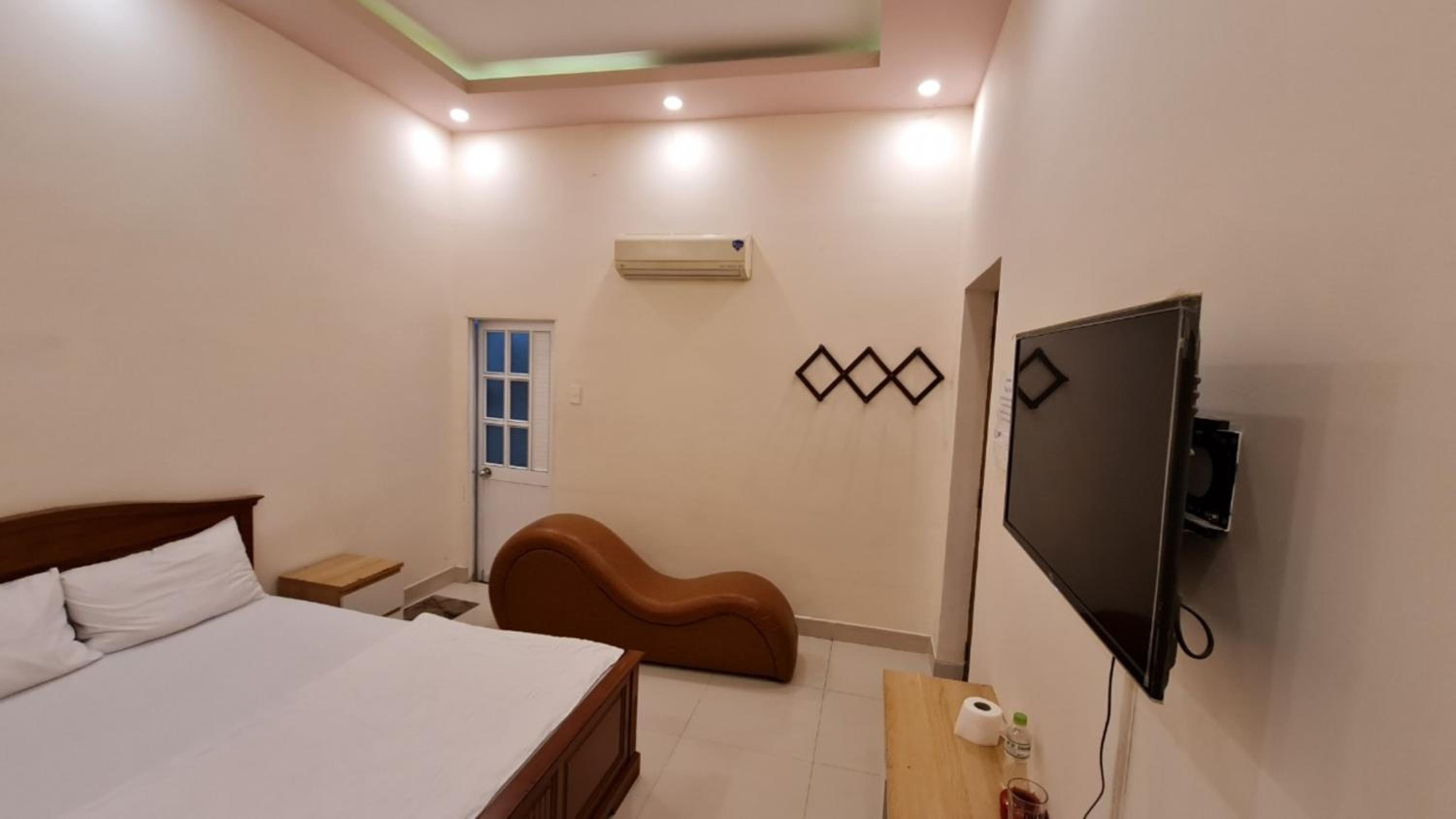 Standard Double Room - Photo 5