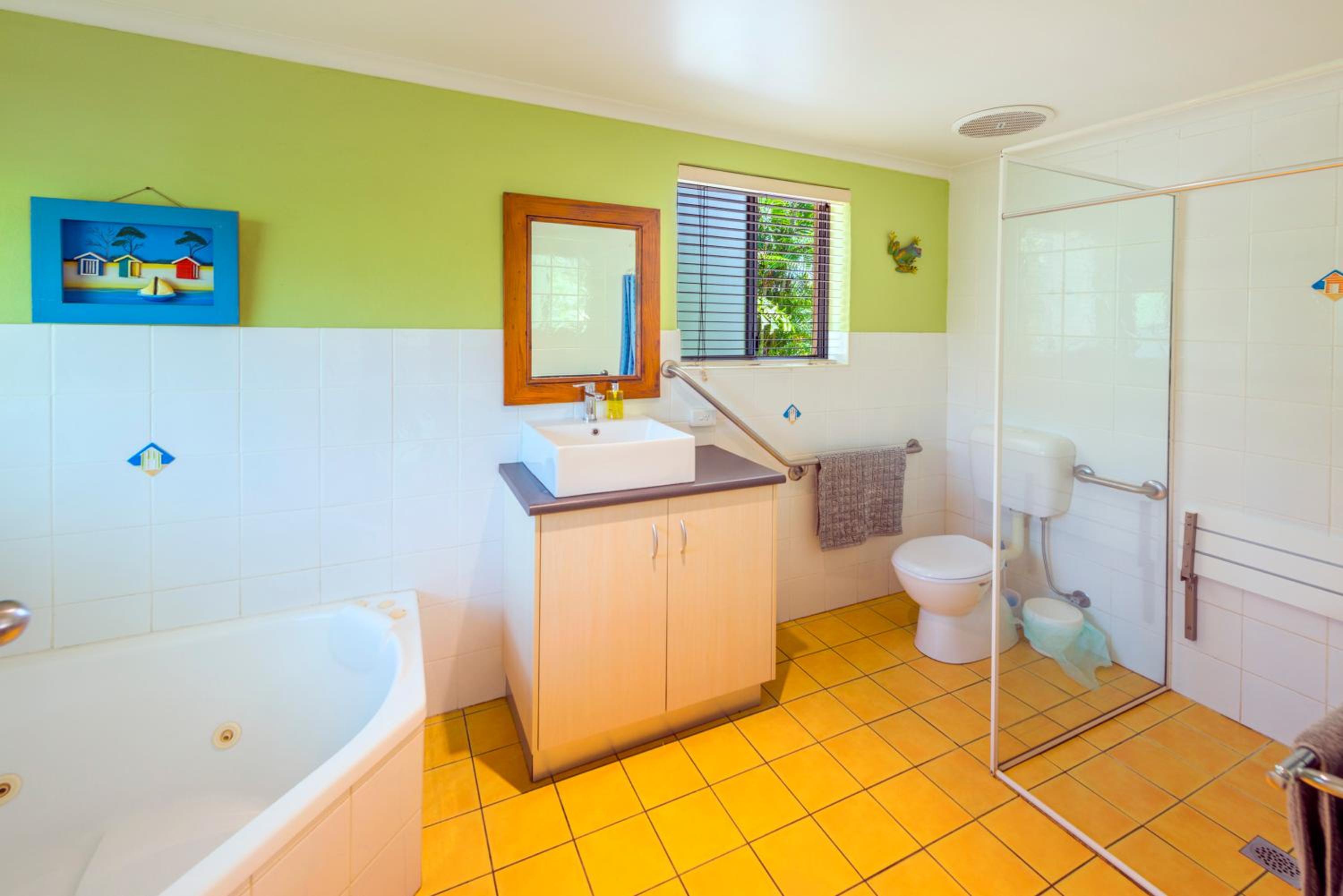 Studio with Spa Bath photo 2