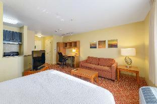 One Bedroom Suite with 2 Queen Beds - Non-Smoking