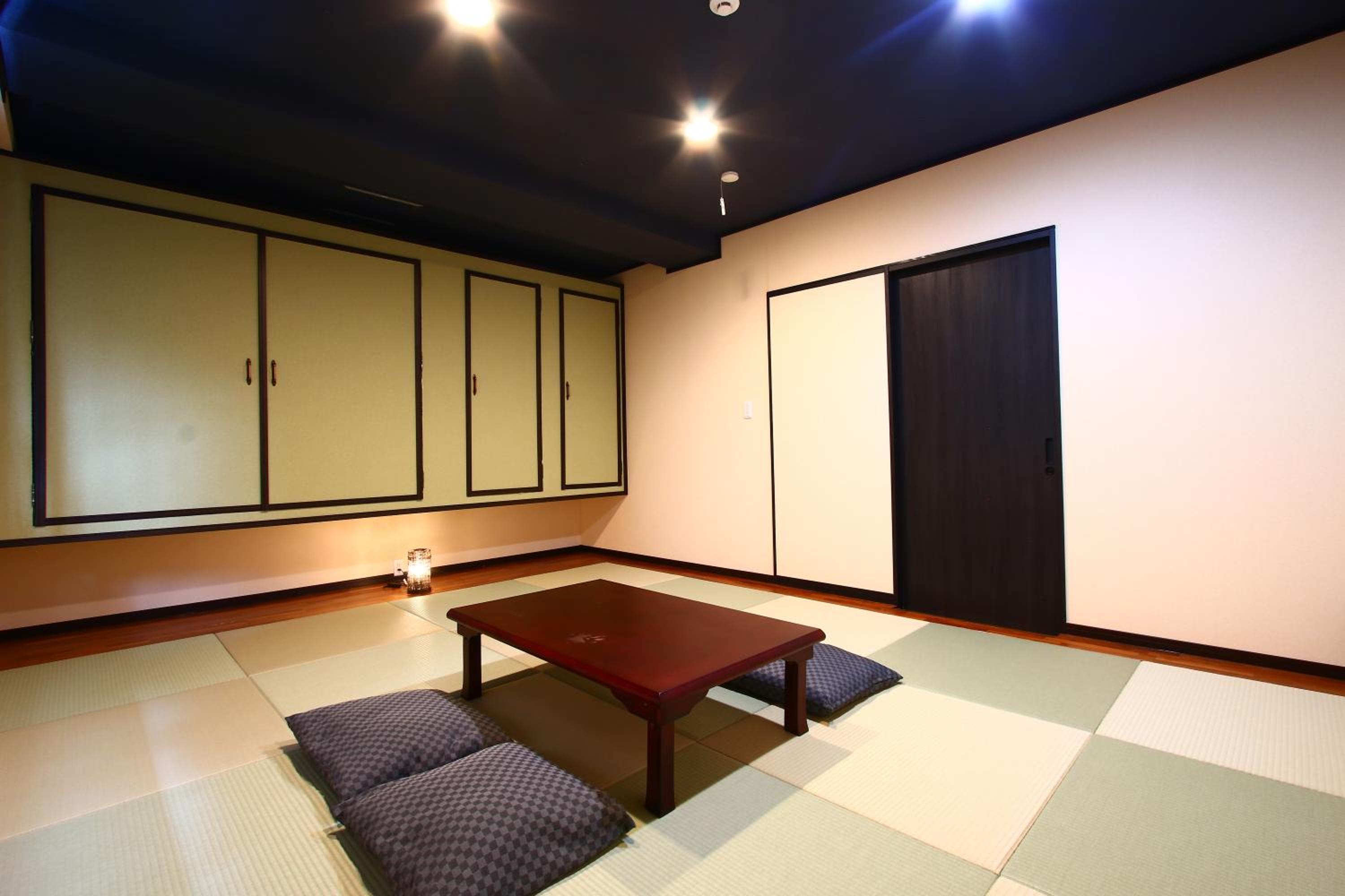 Standard Family Room - Photo 1