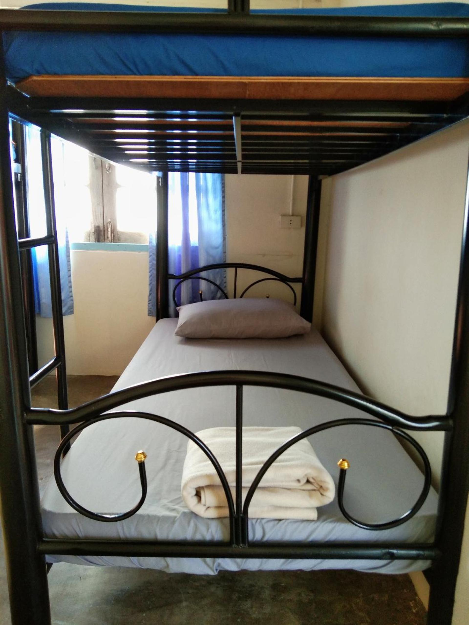 Bed in 4-Bed Dormitory Room photo 1