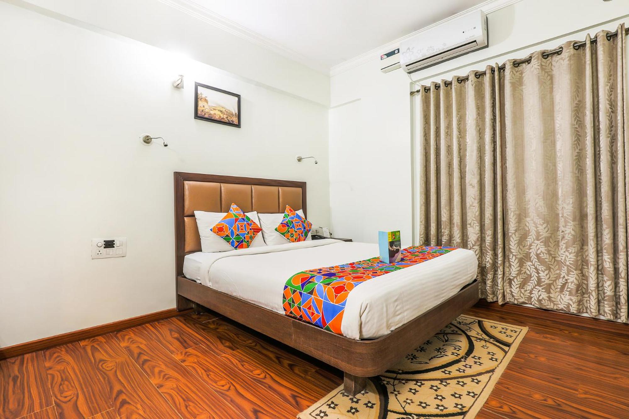 Deluxe Room - Photo 5