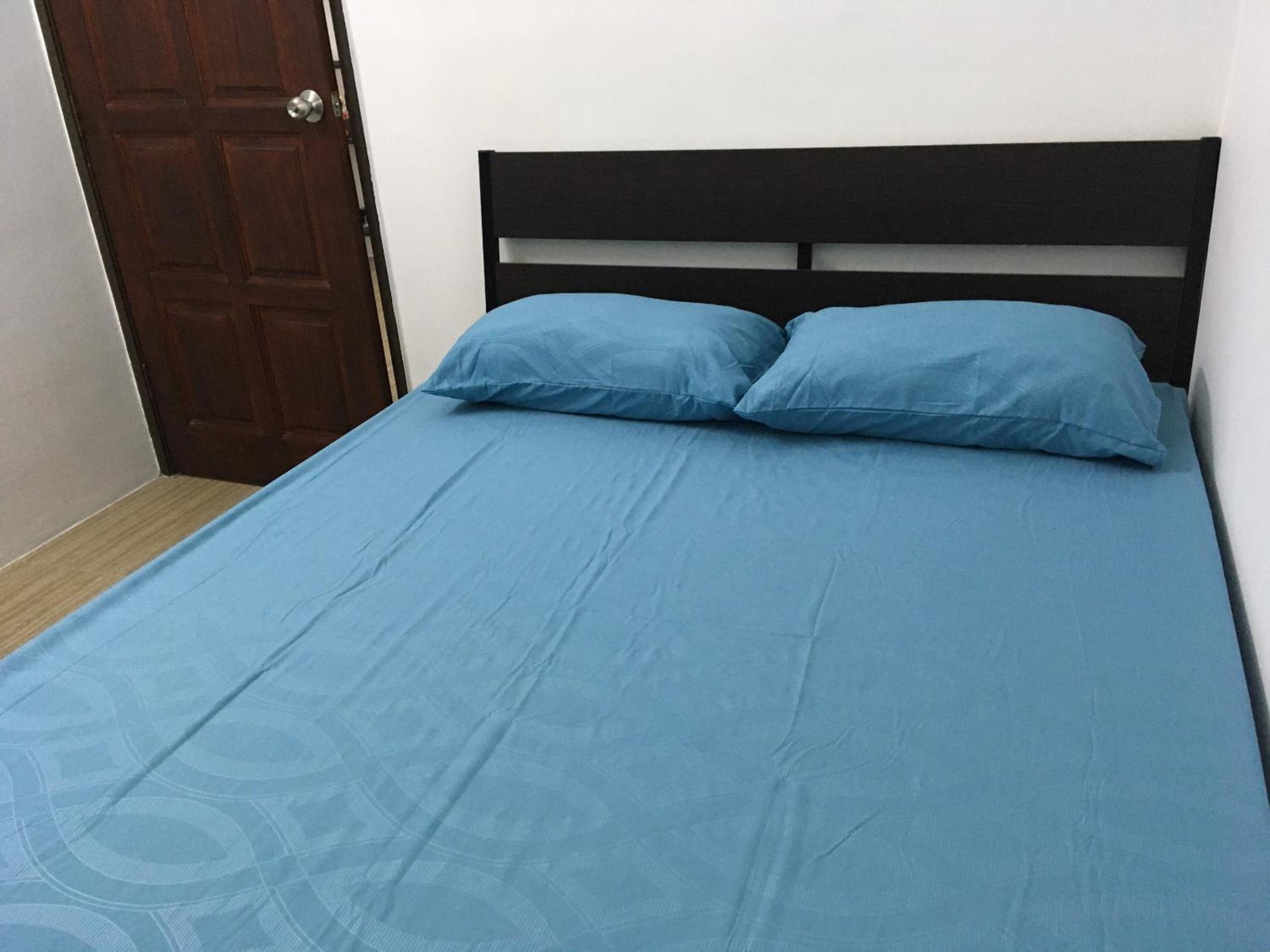 Double Room with Shared Bathroom - Photo 8