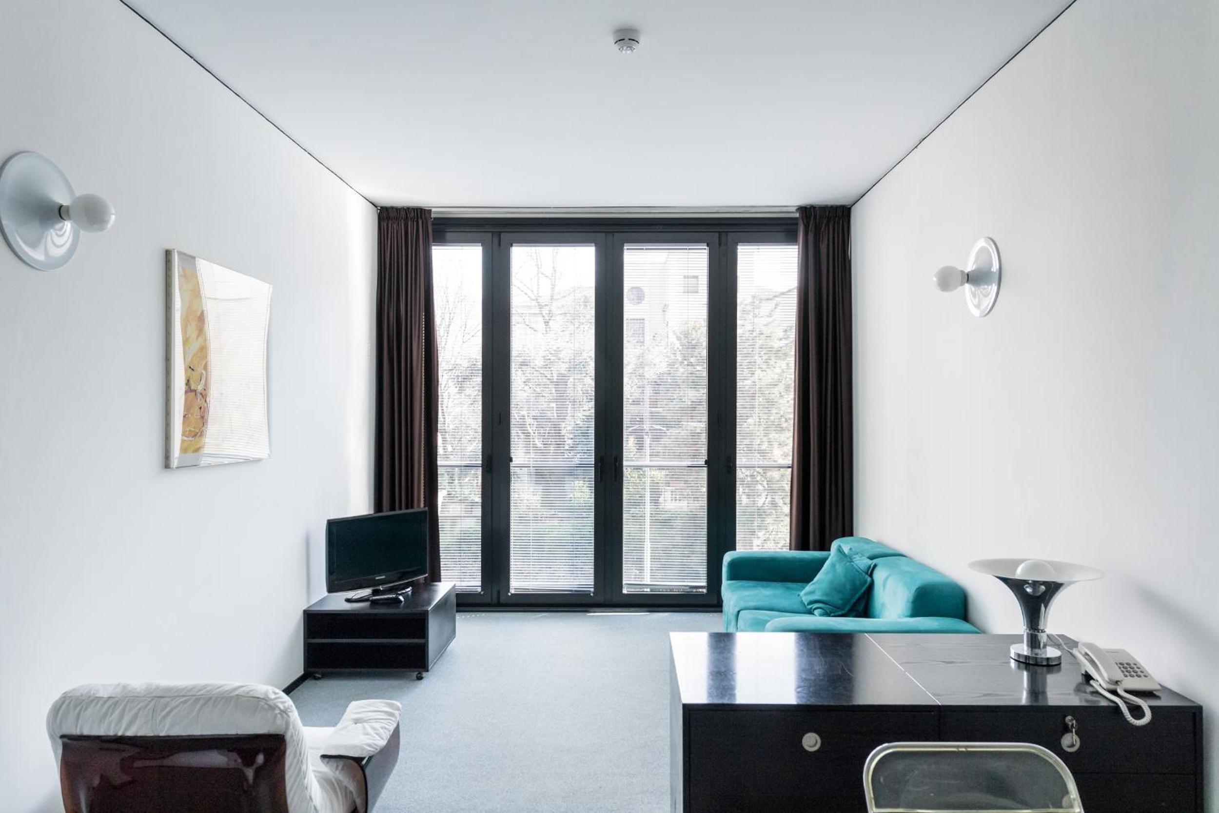 Standard Double Room - Photo 2