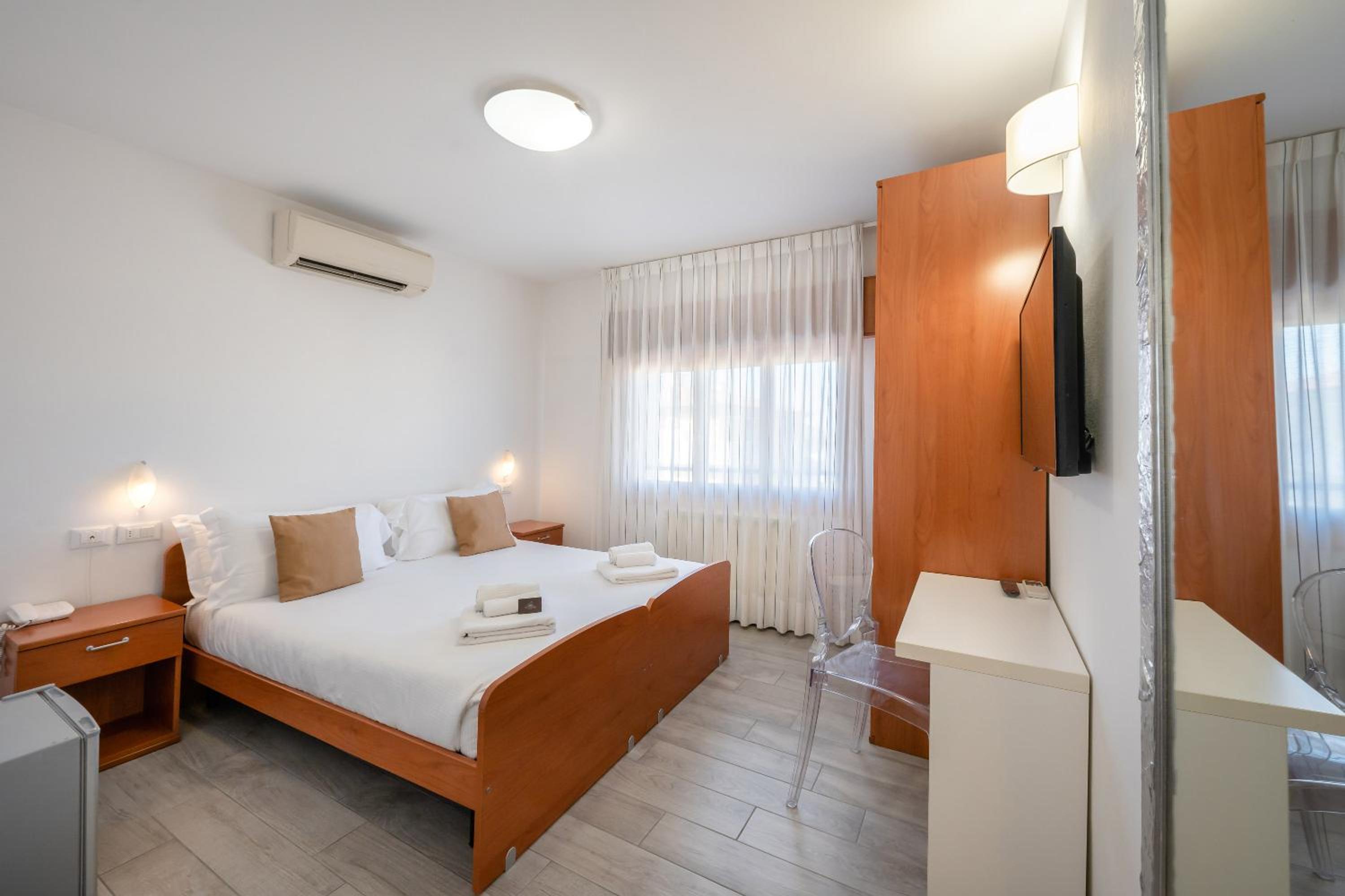 Two Connecting Rooms - Photo 1
