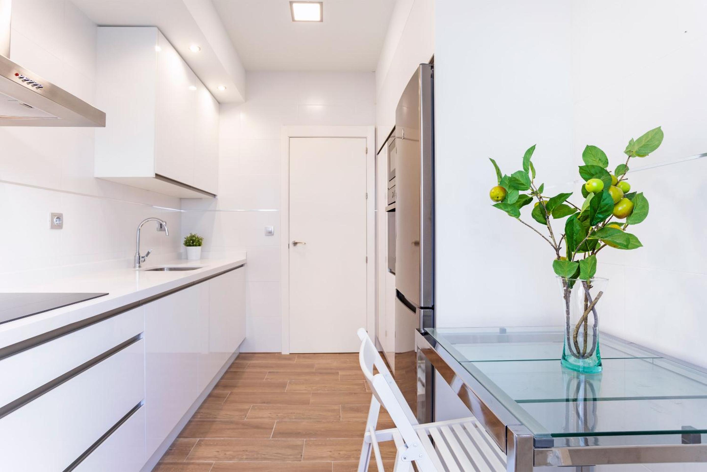 Two-Bedroom Apartment with Terrace - Photo 11