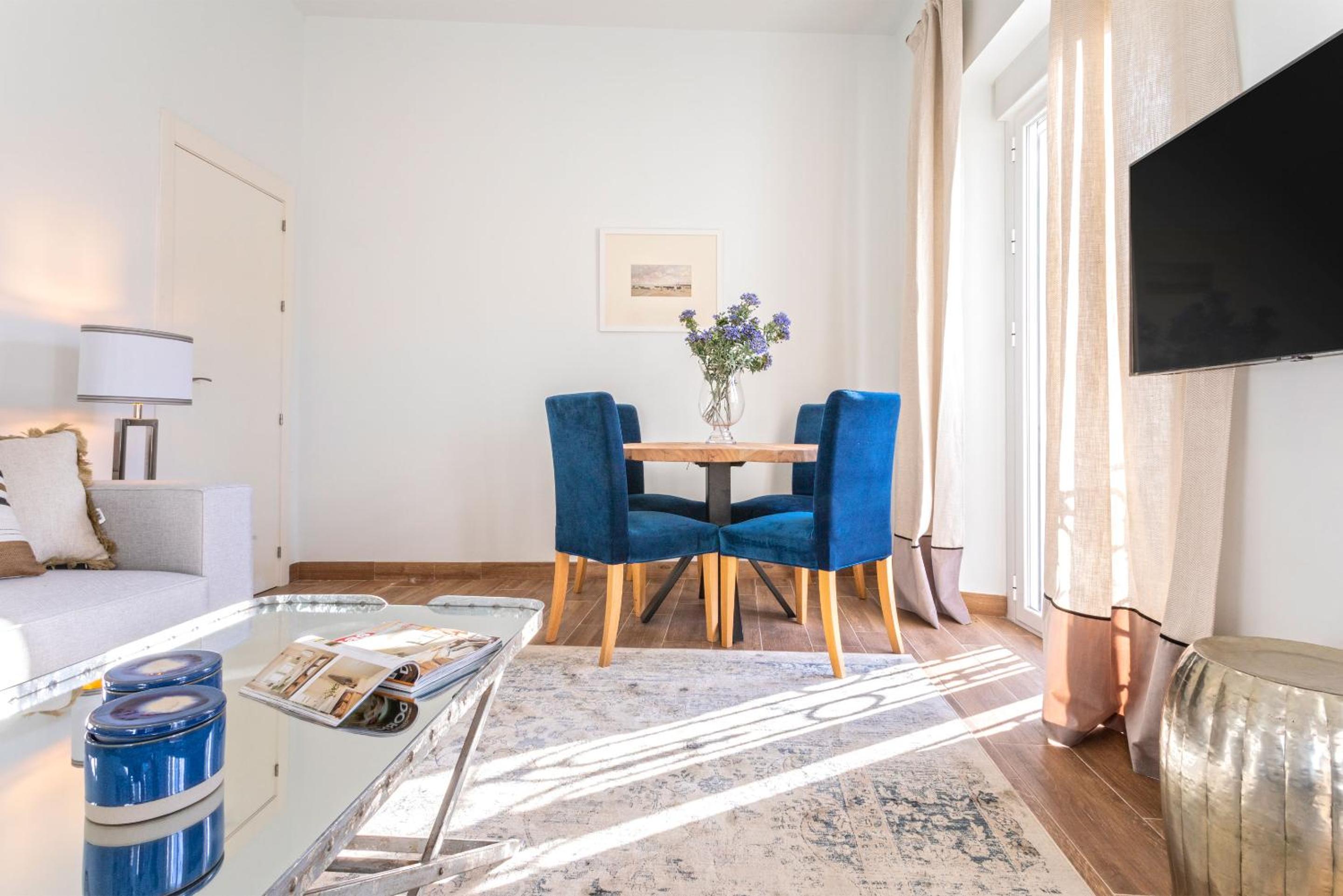 Two-Bedroom Apartment with Terrace - Photo 8