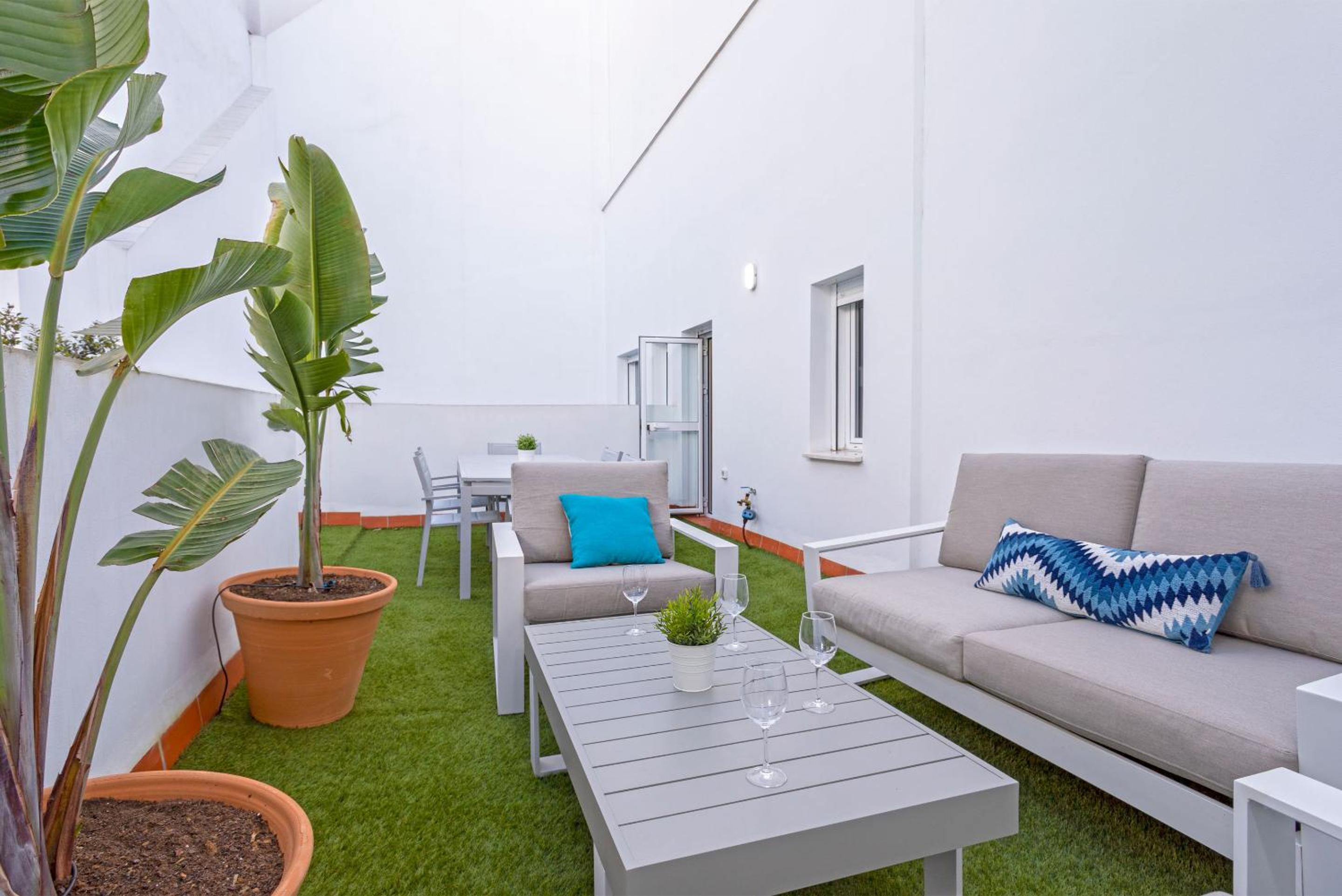 Two-Bedroom Apartment with Terrace - Photo 10