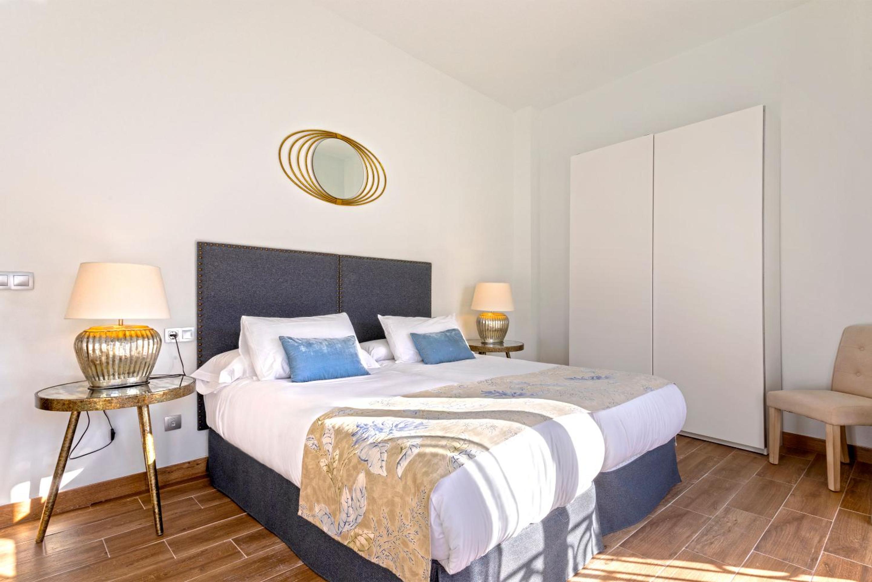 Two-Bedroom Apartment with Terrace - Photo 13