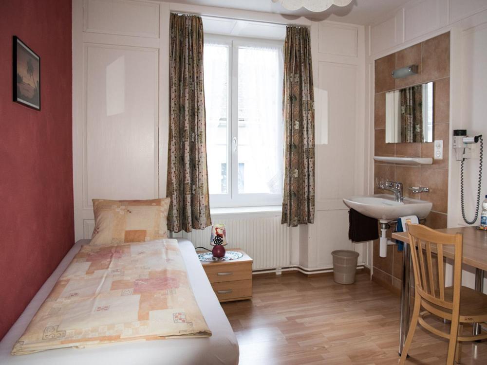 Single Room with Shared Bathroom