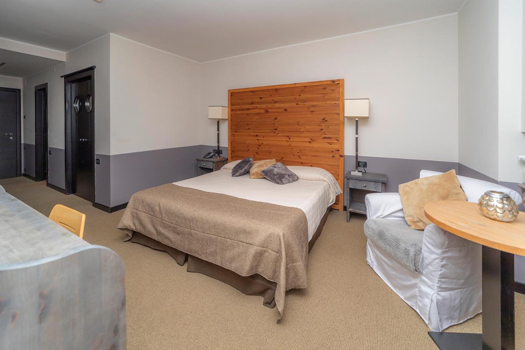 Superior Double Room with Mountain View photo 2