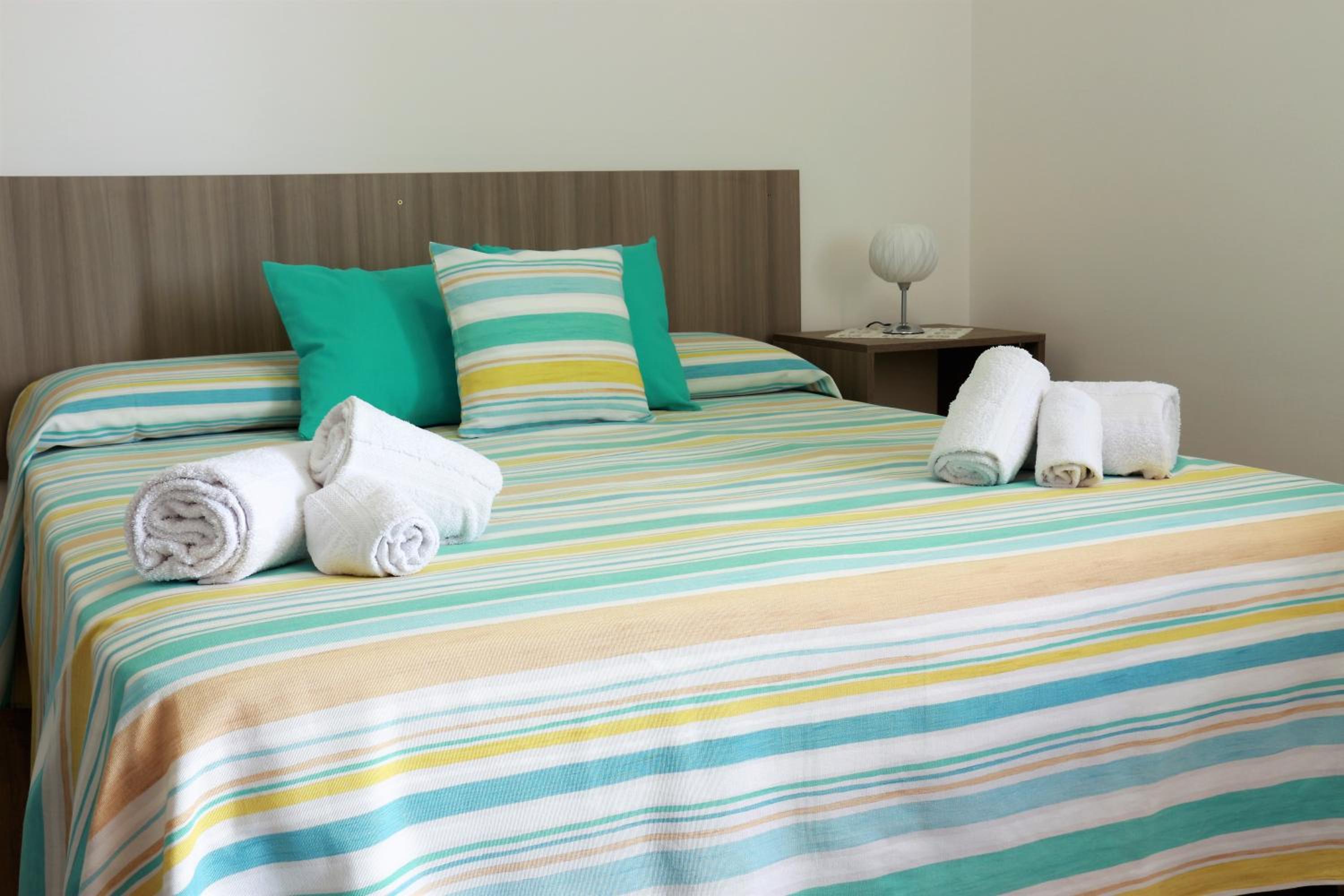 Large Double or Twin Room photo 1