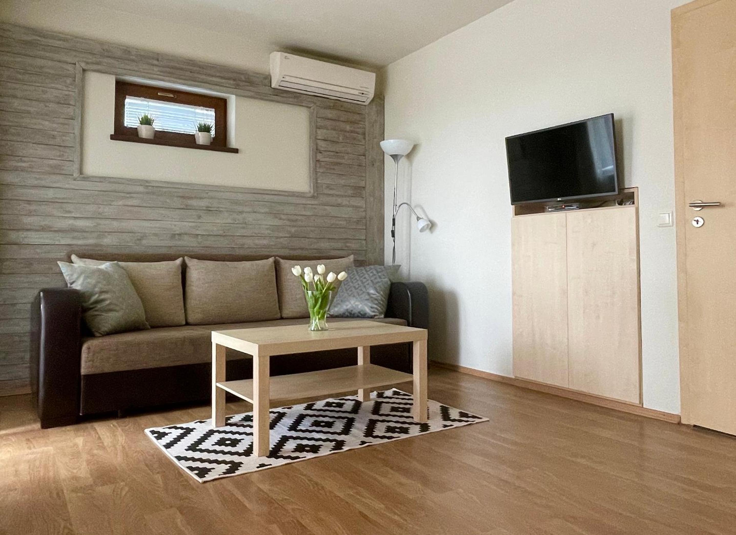 Apartment with Lake View photo 2