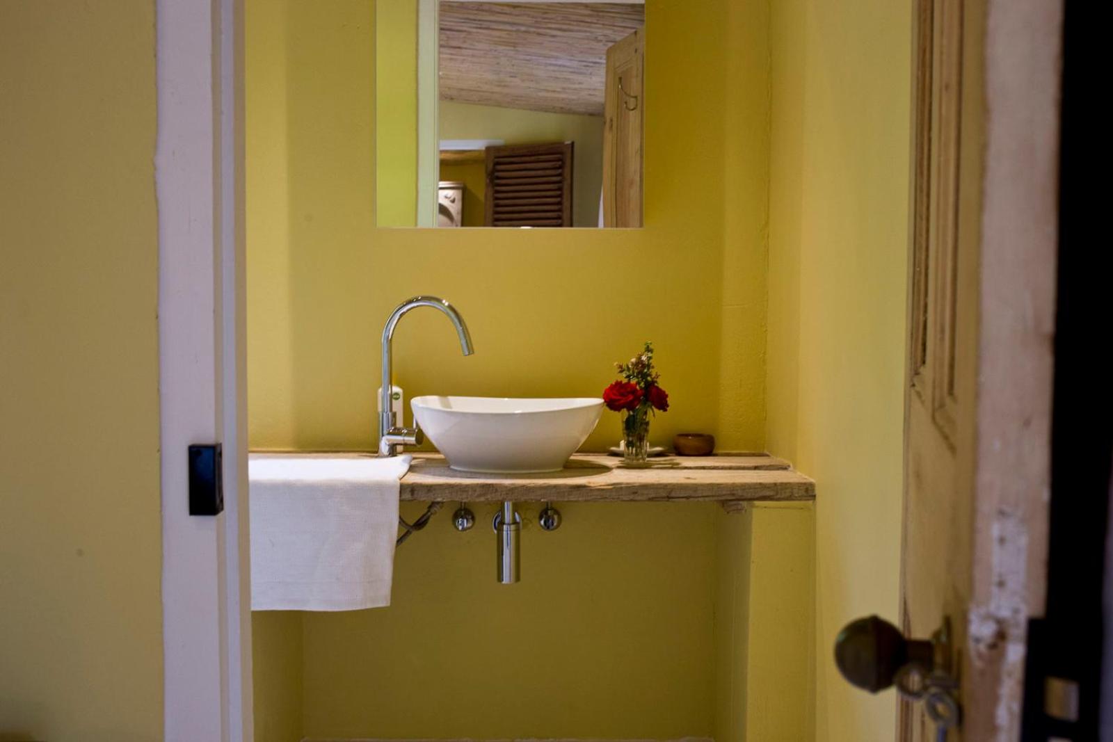 King Room with Garden View - Photo 5