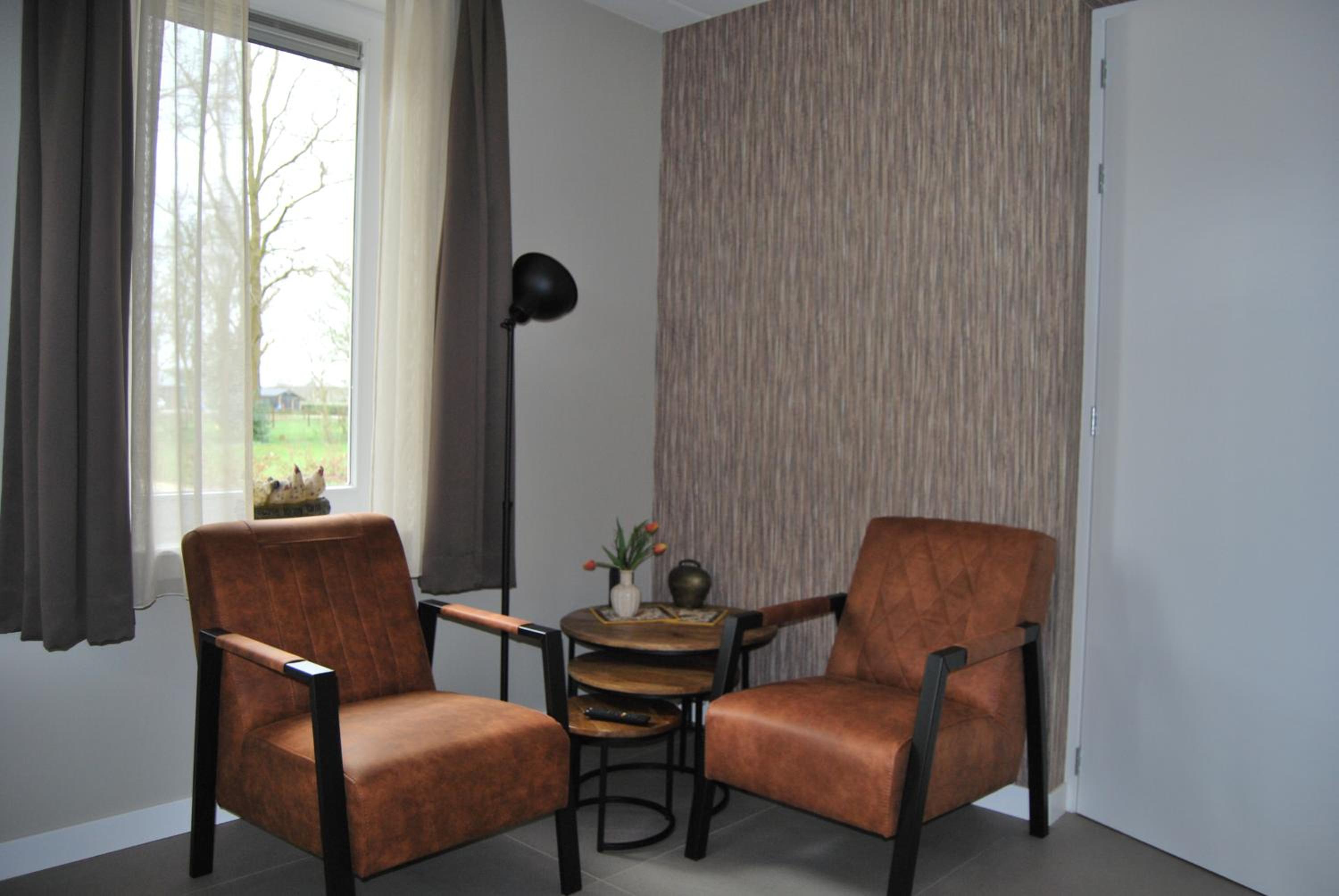 Double Room with Private Bathroom - Photo 3
