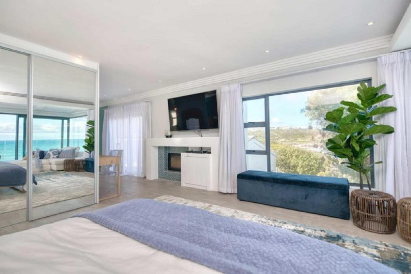 Villa - Photo 4