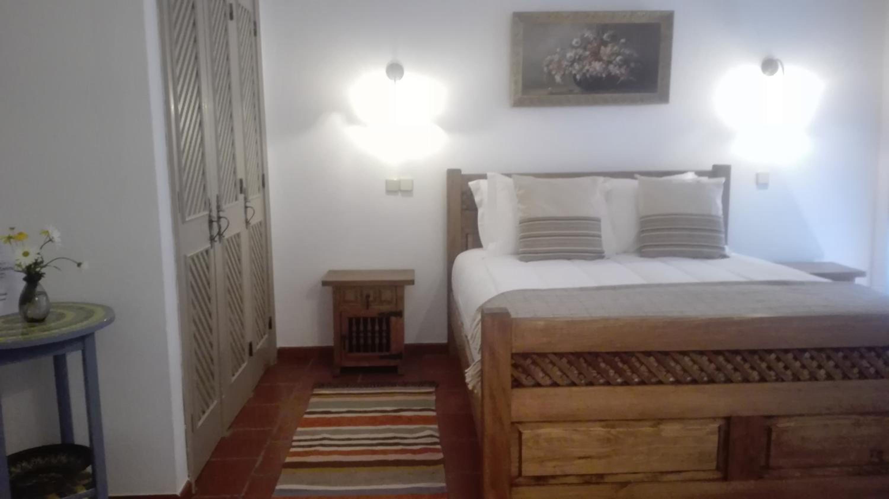 Large Double Room - Photo 4