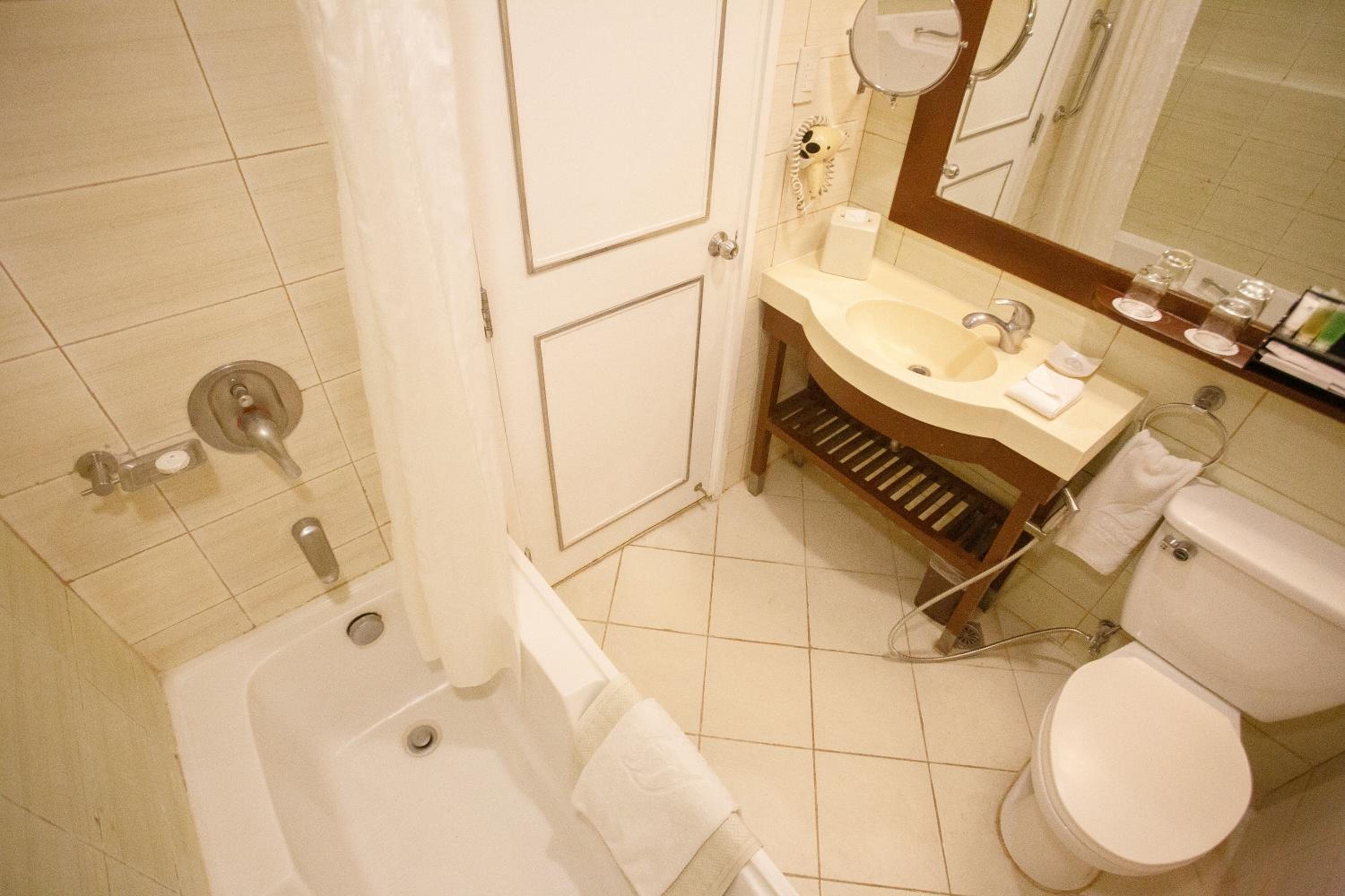 Two-Bedroom Premier - Photo 8