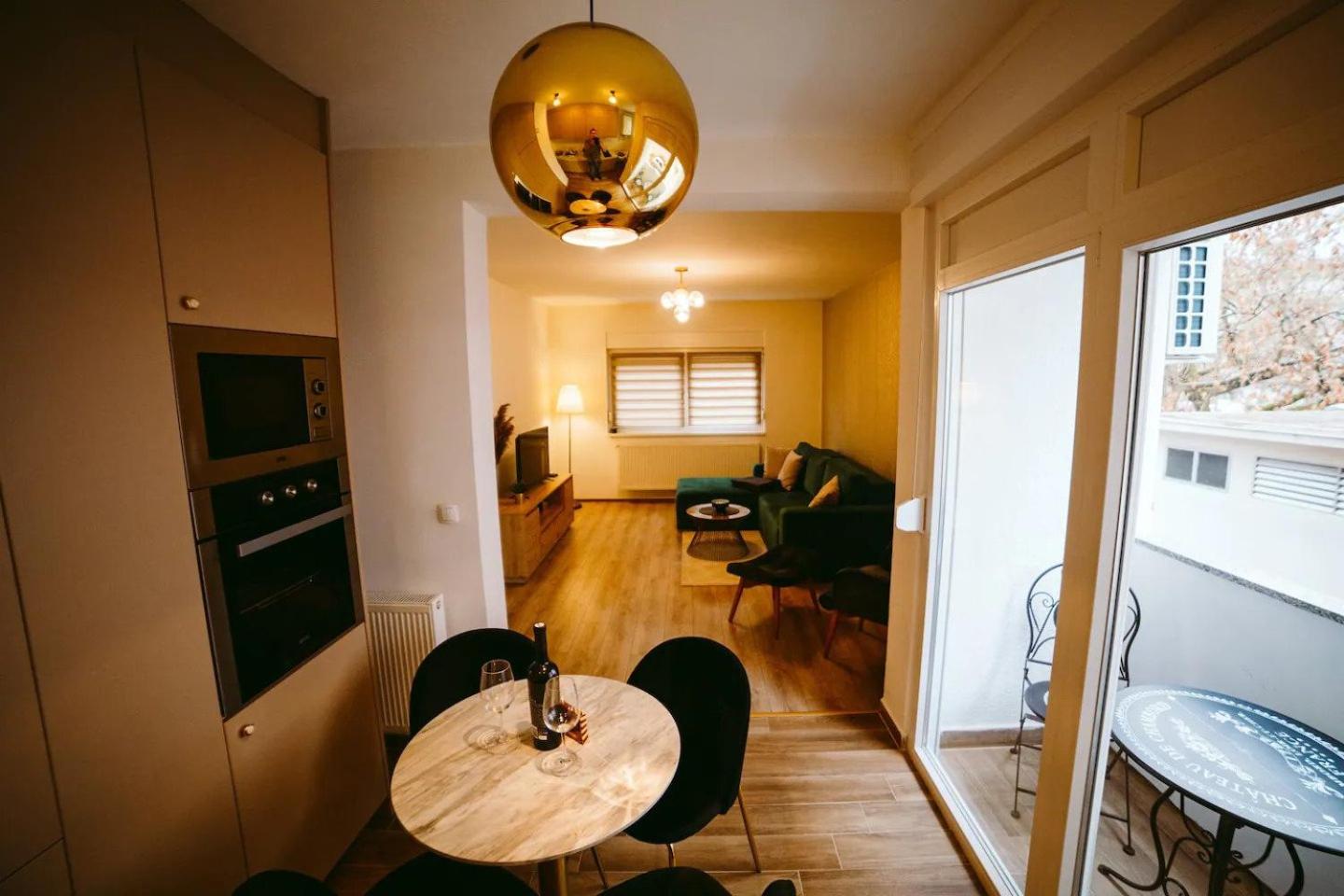 One-Bedroom Apartment - Photo 4