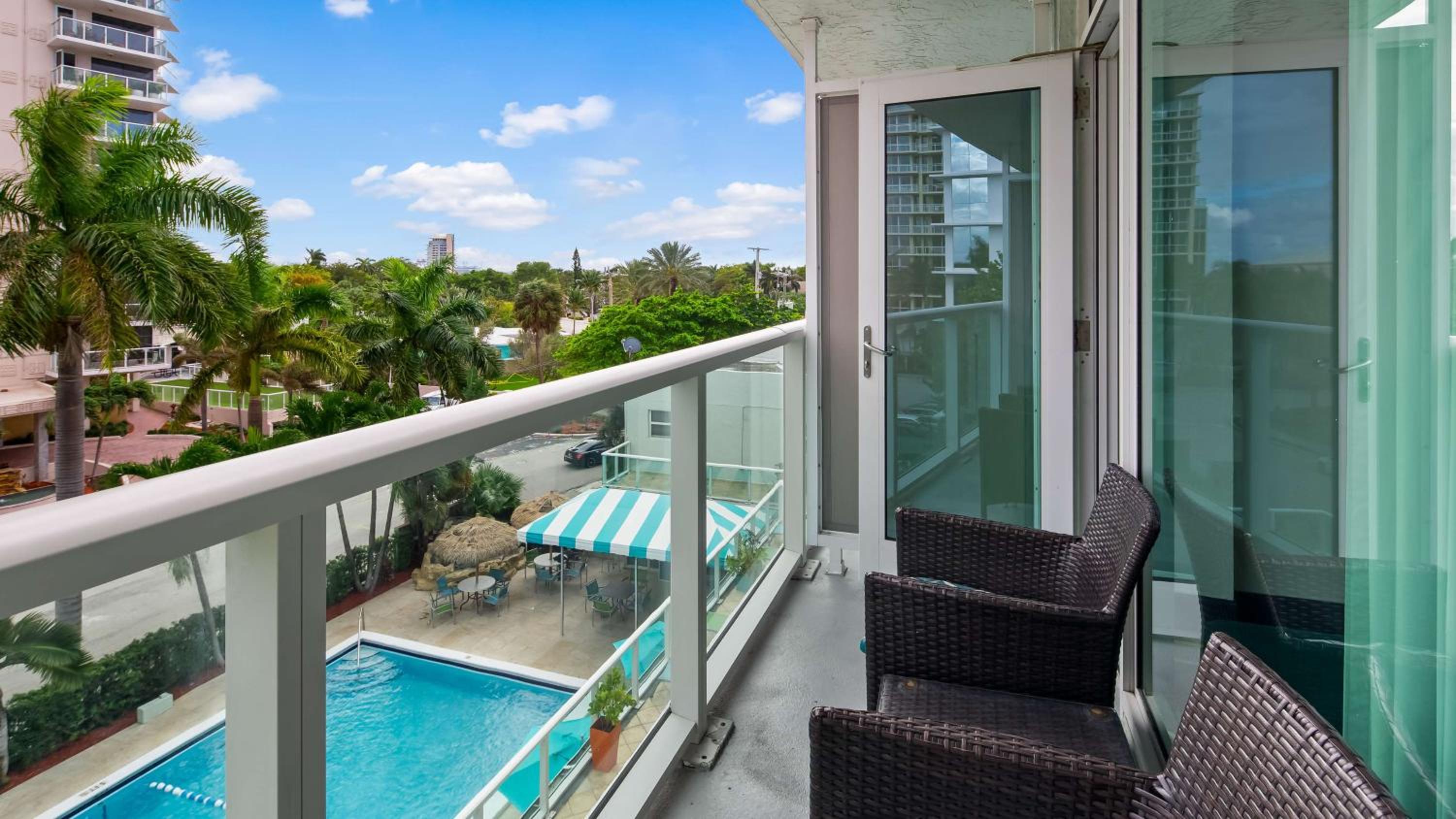 Queen Room with Two Queen Beds - Pool View