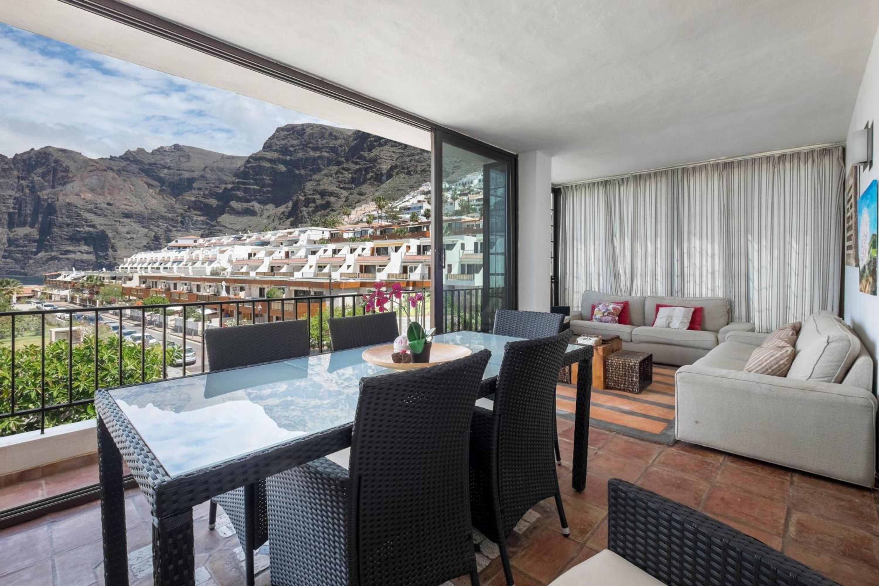 Three-Bedroom Premium Apartment with Balcony