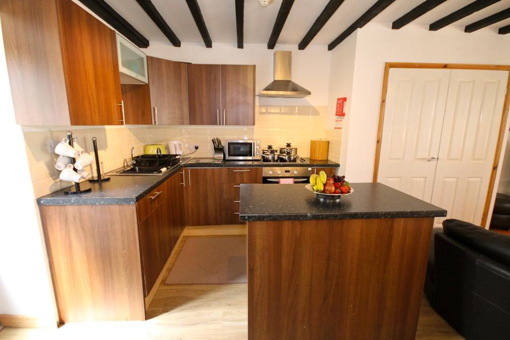 Three-Bedroom House photo 2