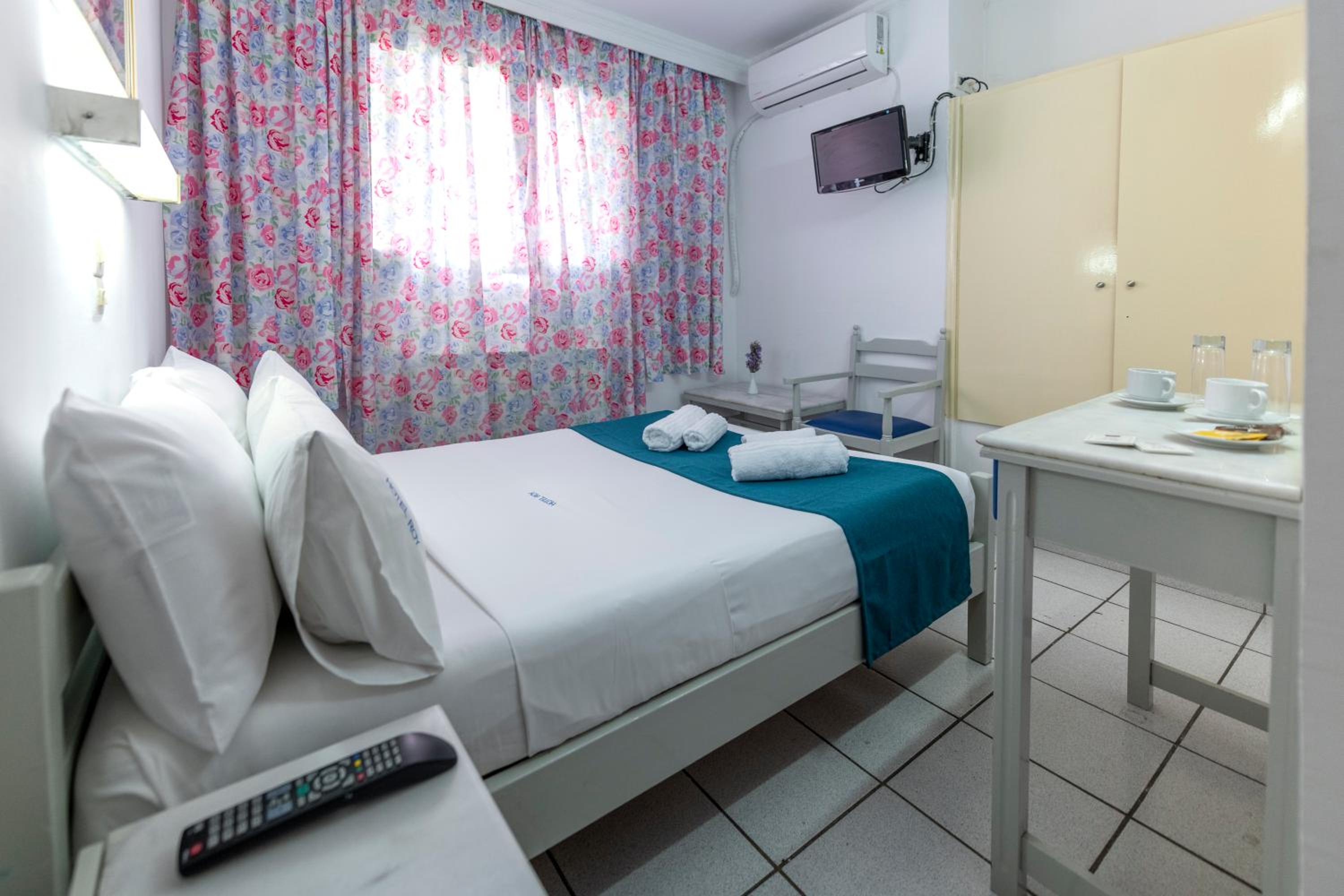 Economy Double Room photo 3