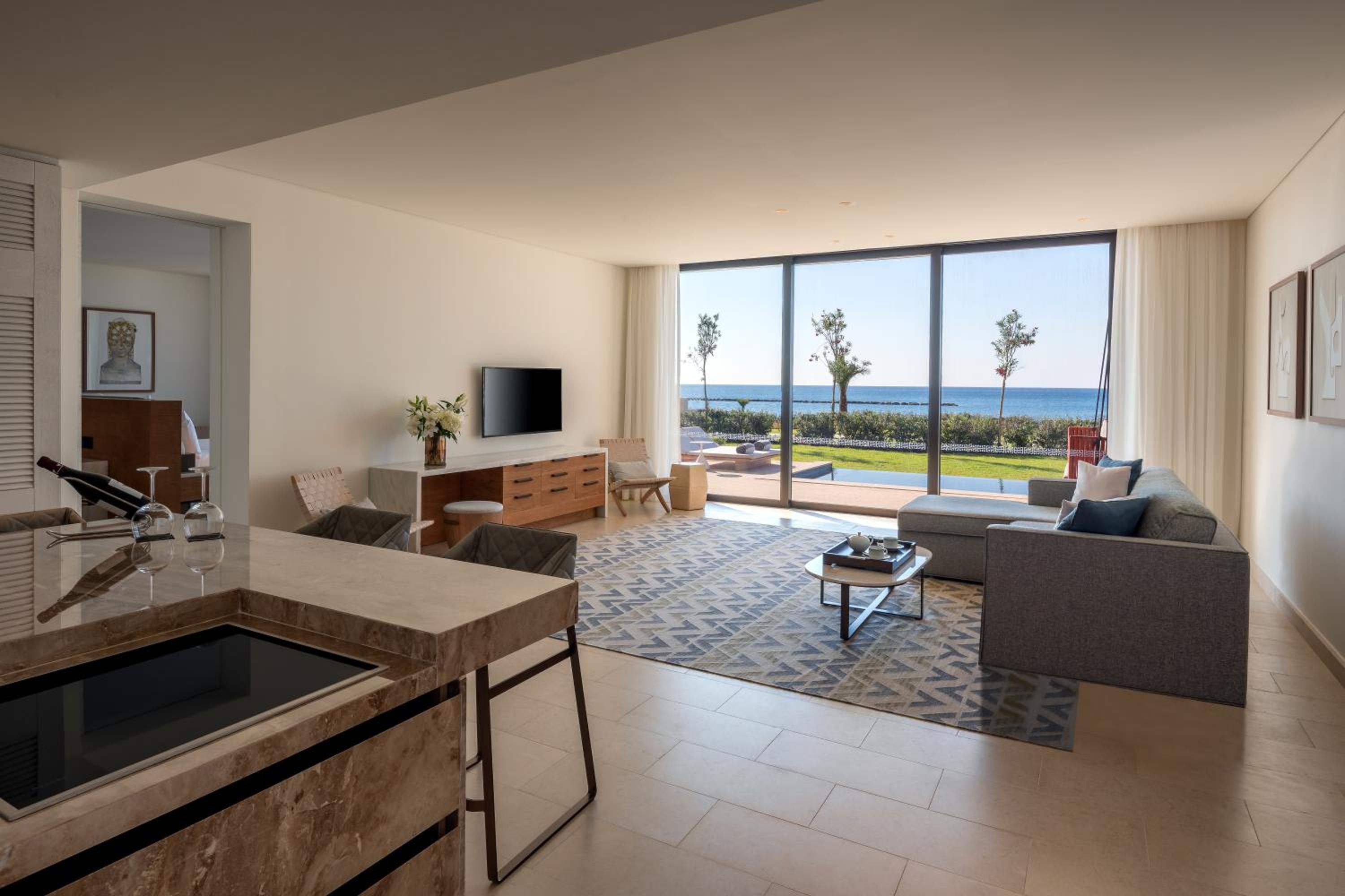 מלון אמארה לימסול — Seafront Cabana Suite with Private Pool Two Bedrooms